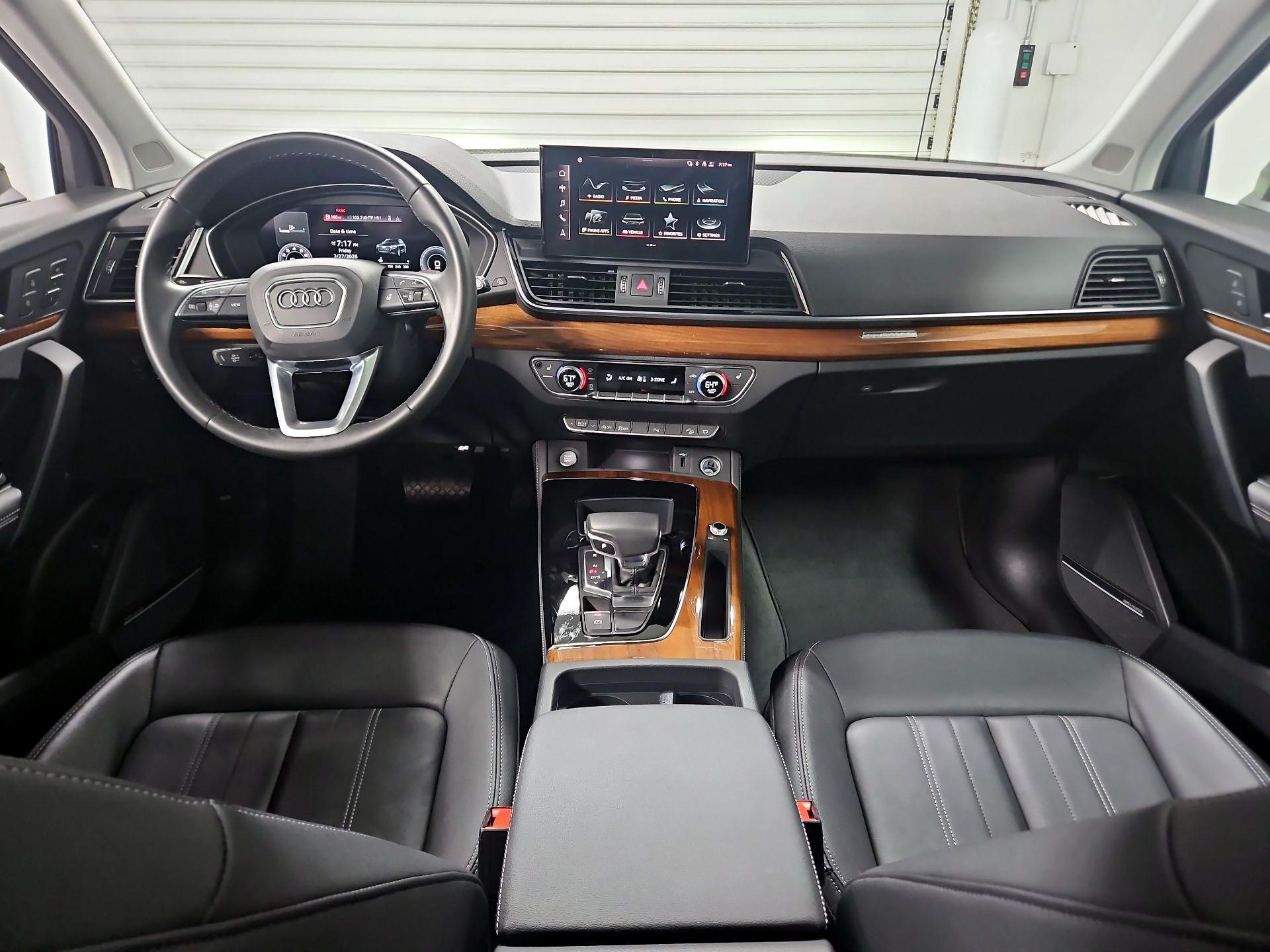 Thumbnail: 2023 Audi Q5 - 9