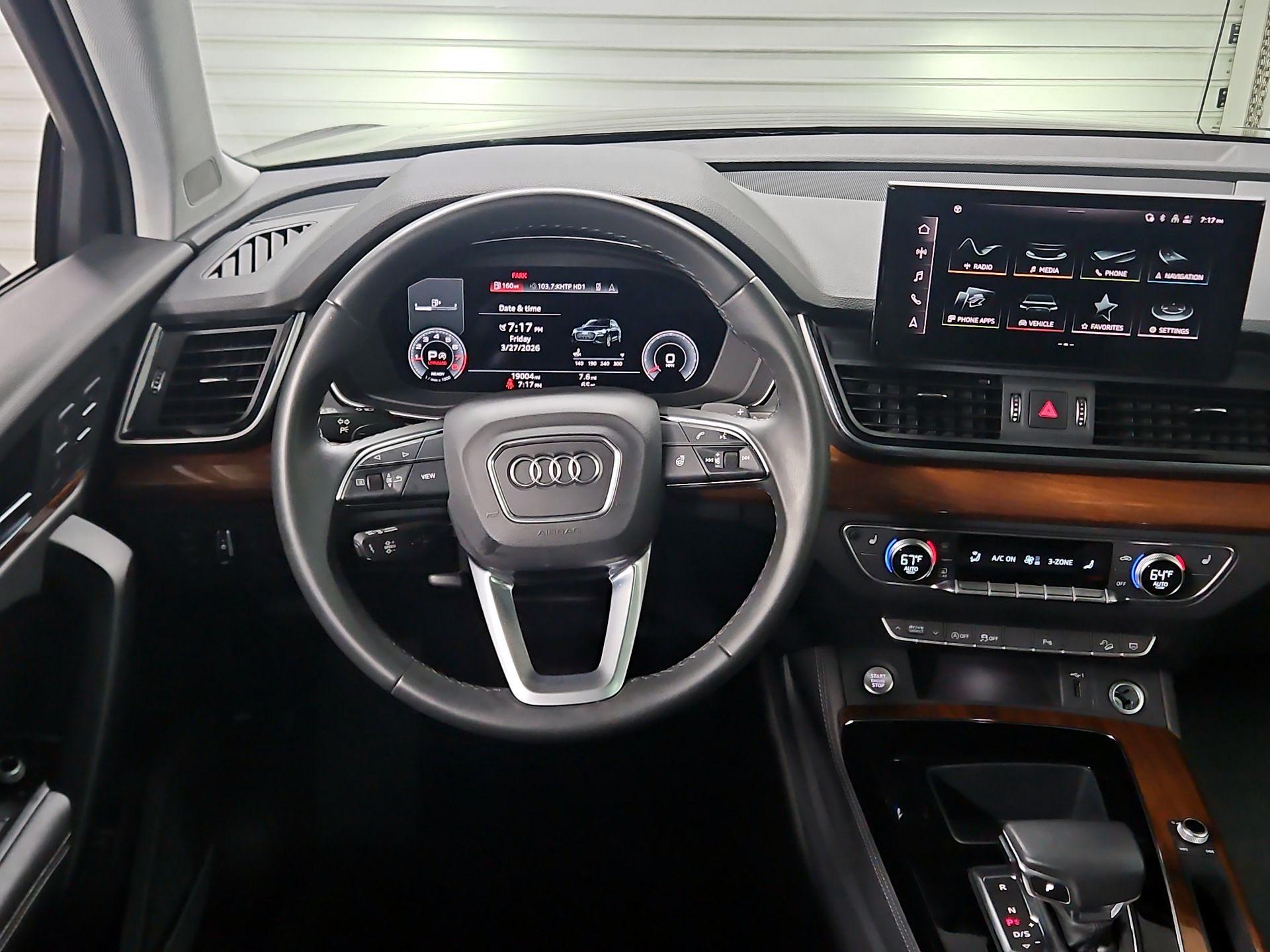 Thumbnail: 2023 Audi Q5 - 10