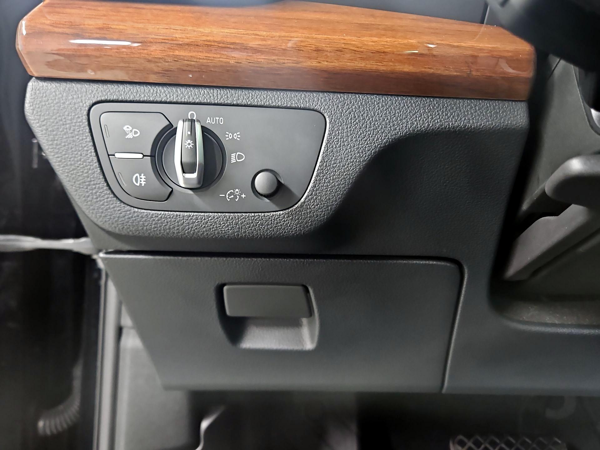 Thumbnail: 2023 Audi Q5 - 13