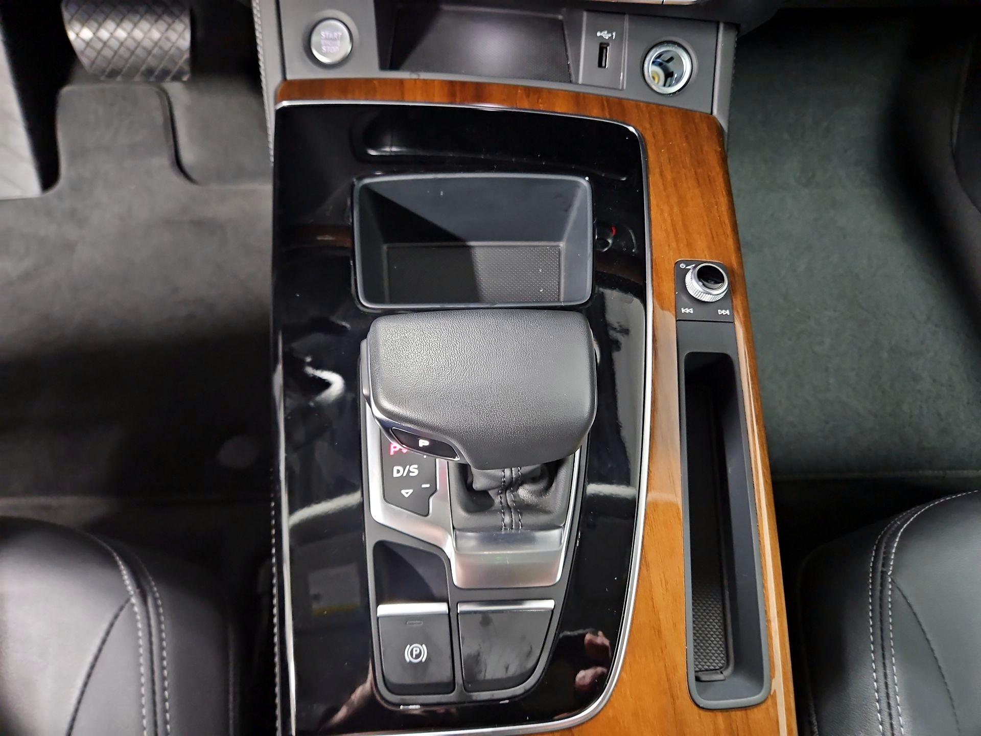 Thumbnail: 2023 Audi Q5 - 18