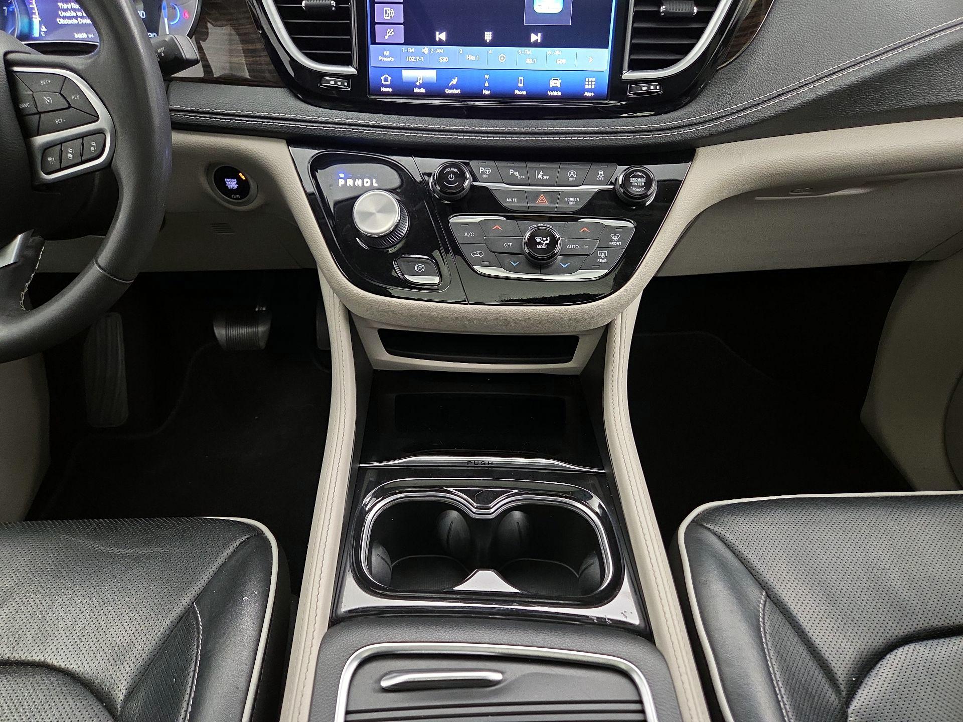 Thumbnail: 2022 Chrysler Pacifica - 18