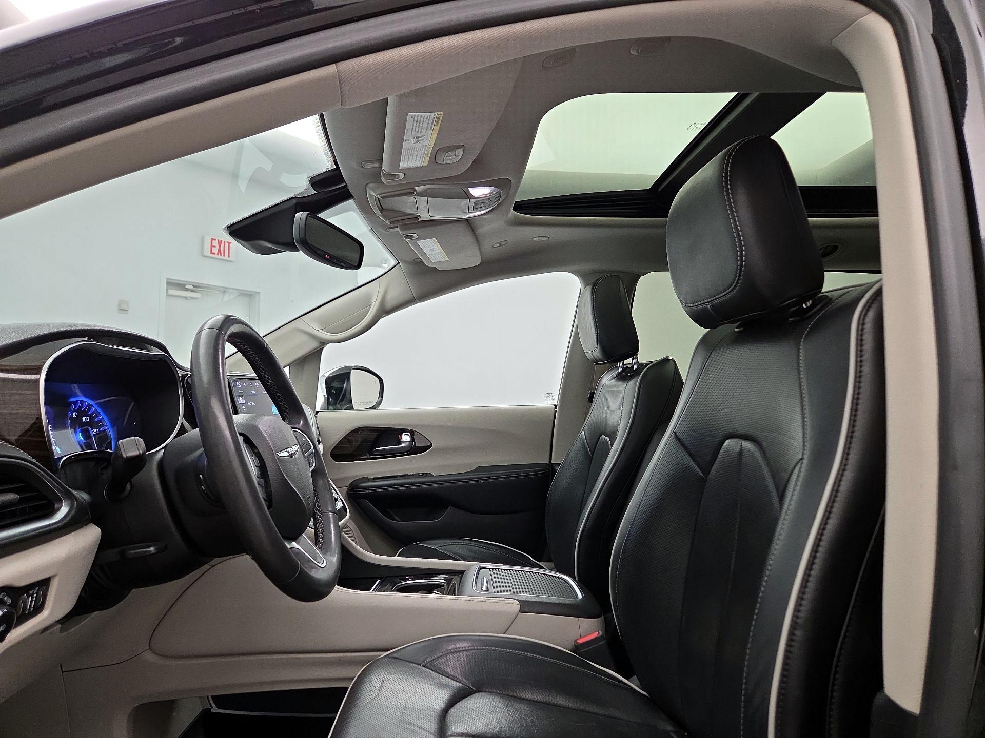 Thumbnail: 2022 Chrysler Pacifica - 20