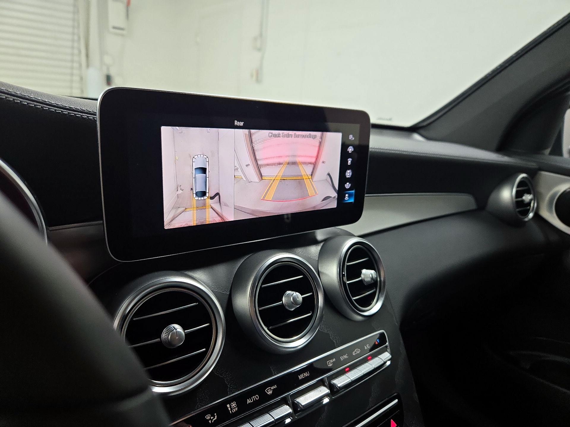 Thumbnail: 2022 Mercedes-Benz GLC - 15