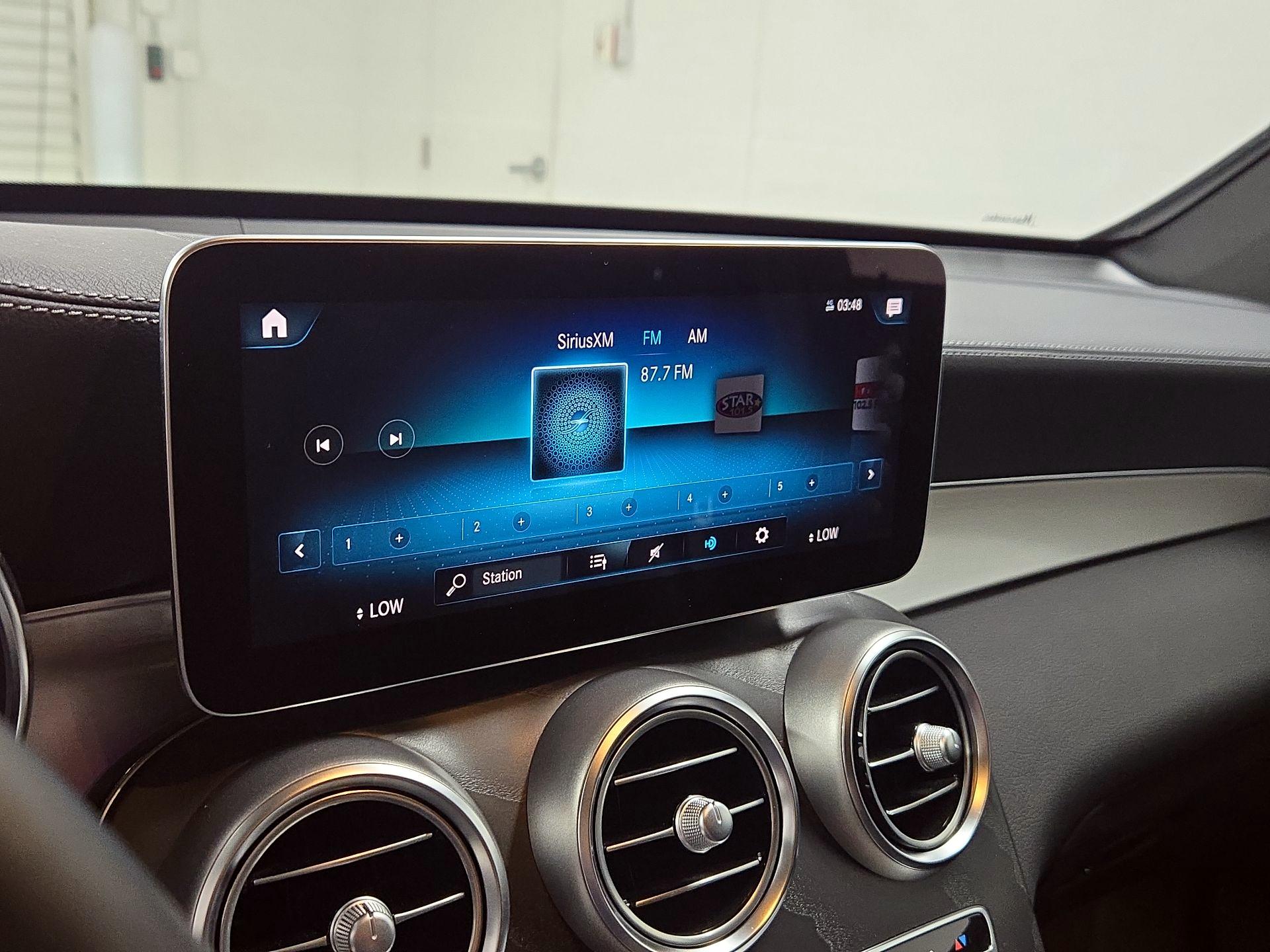 Thumbnail: 2022 Mercedes-Benz GLC - 16