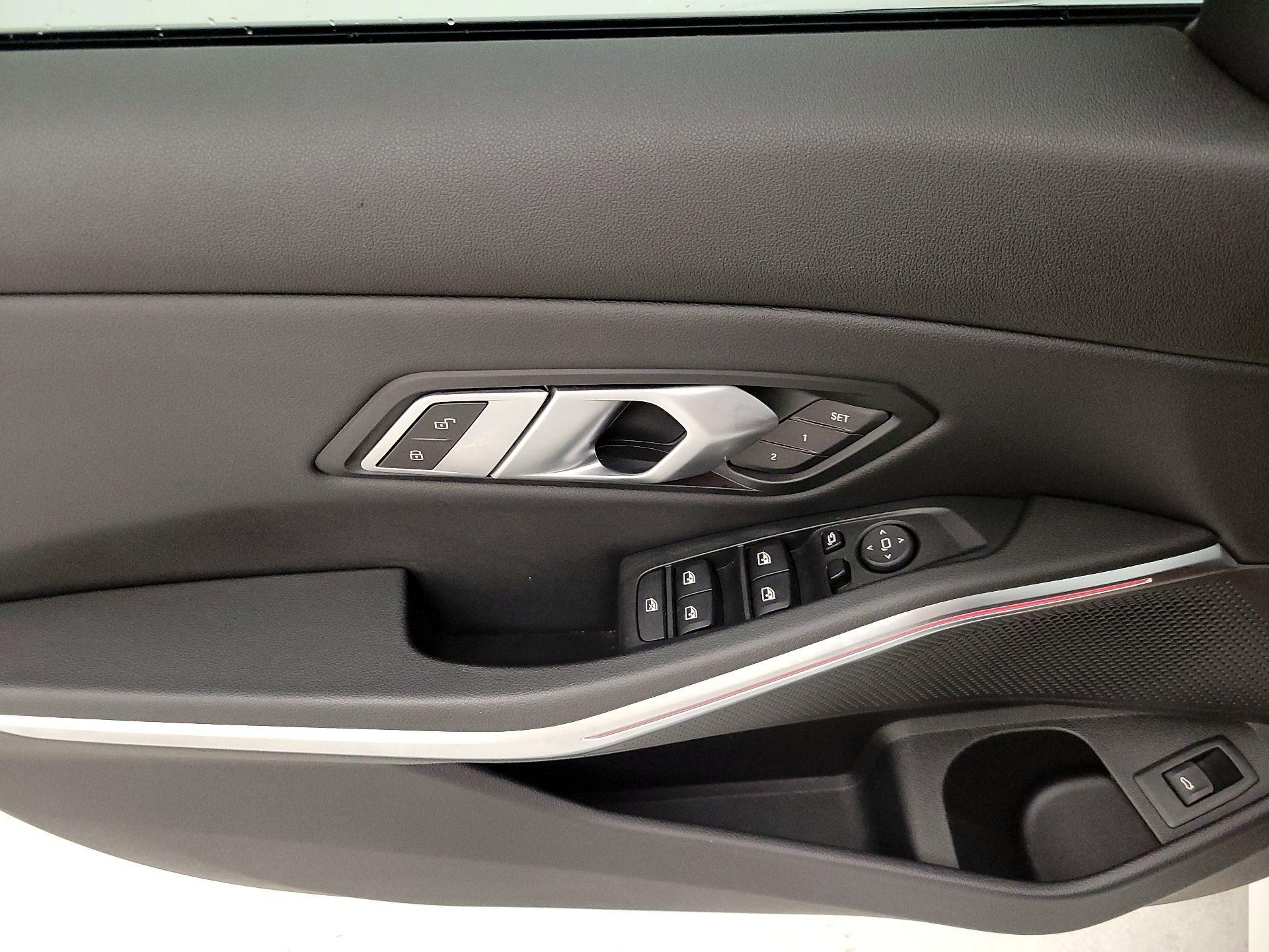 Thumbnail: 2022 BMW 3 Series - 12