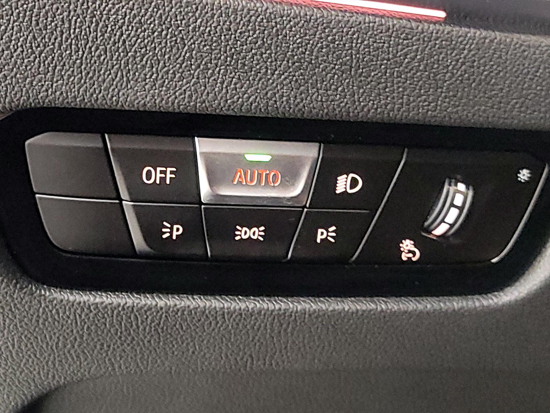 Thumbnail: 2022 BMW 3 Series - 13