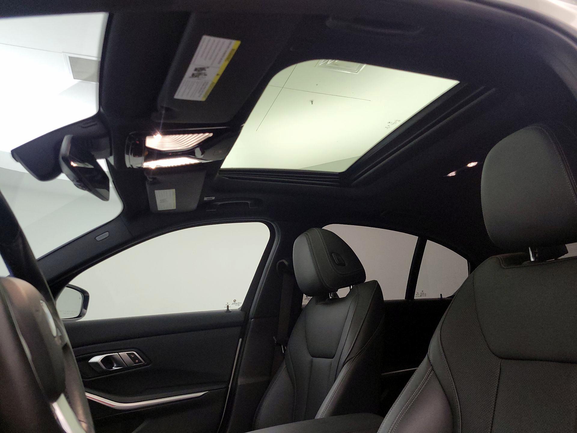 Thumbnail: 2022 BMW 3 Series - 20