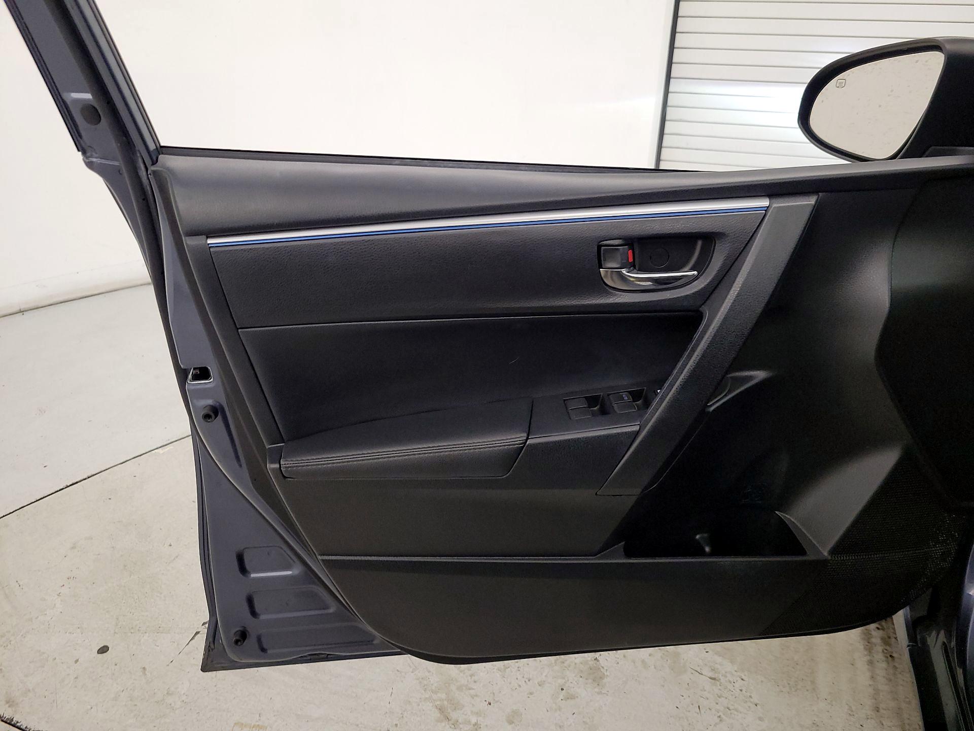 Thumbnail: 2016 Toyota Corolla - 12