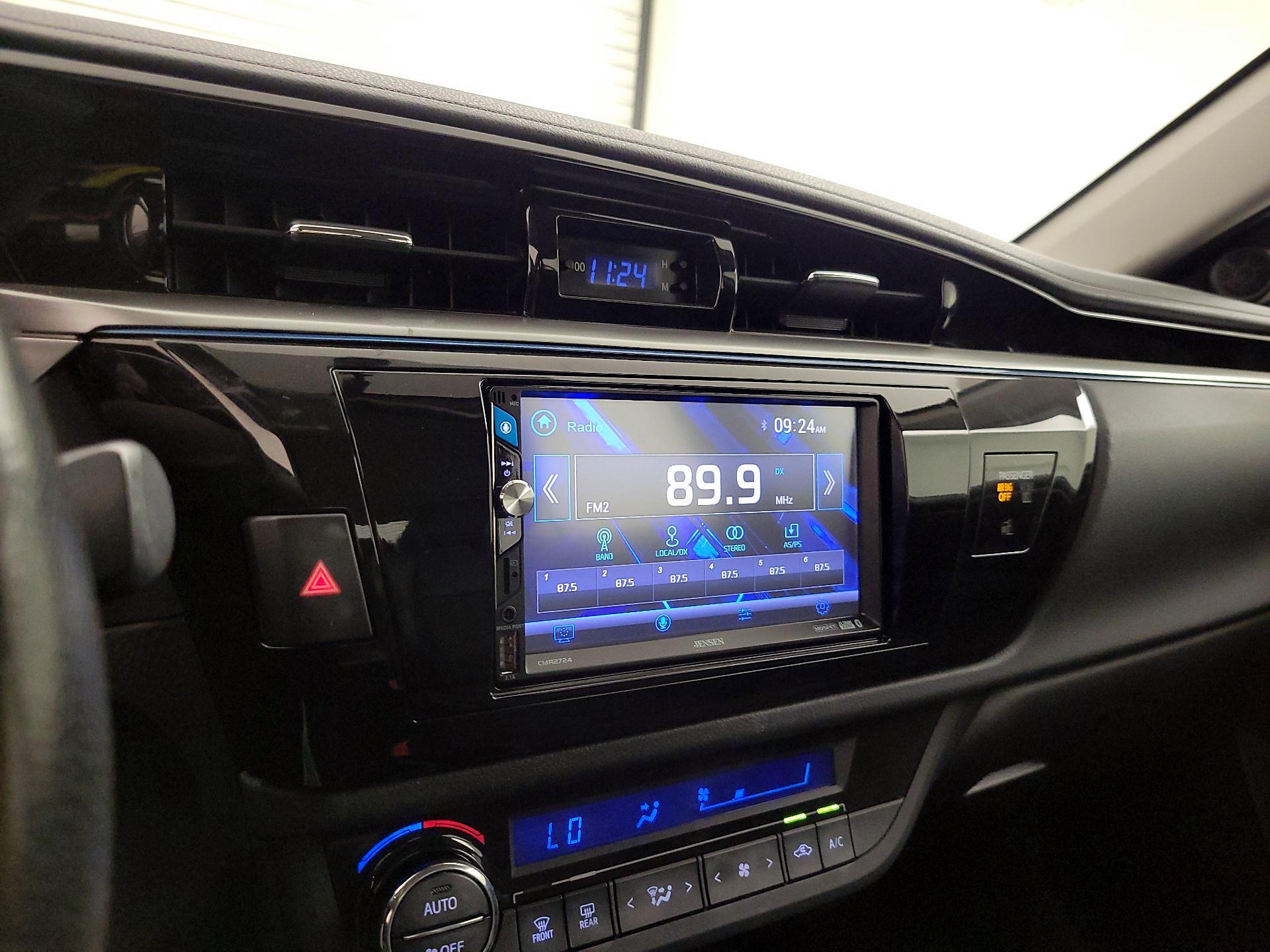 Thumbnail: 2016 Toyota Corolla - 15