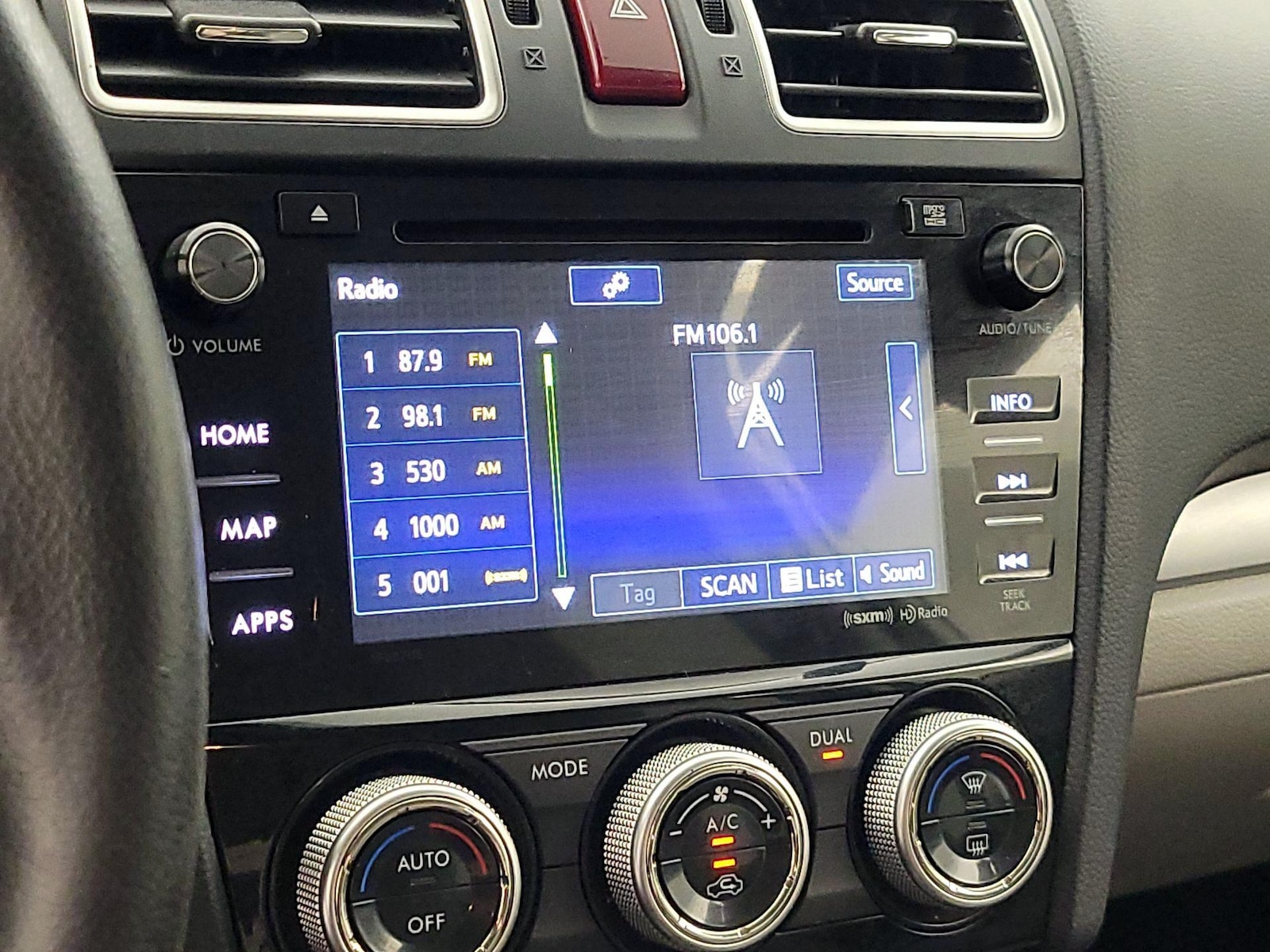 2016 Subaru Forester i Touring - Photo 17