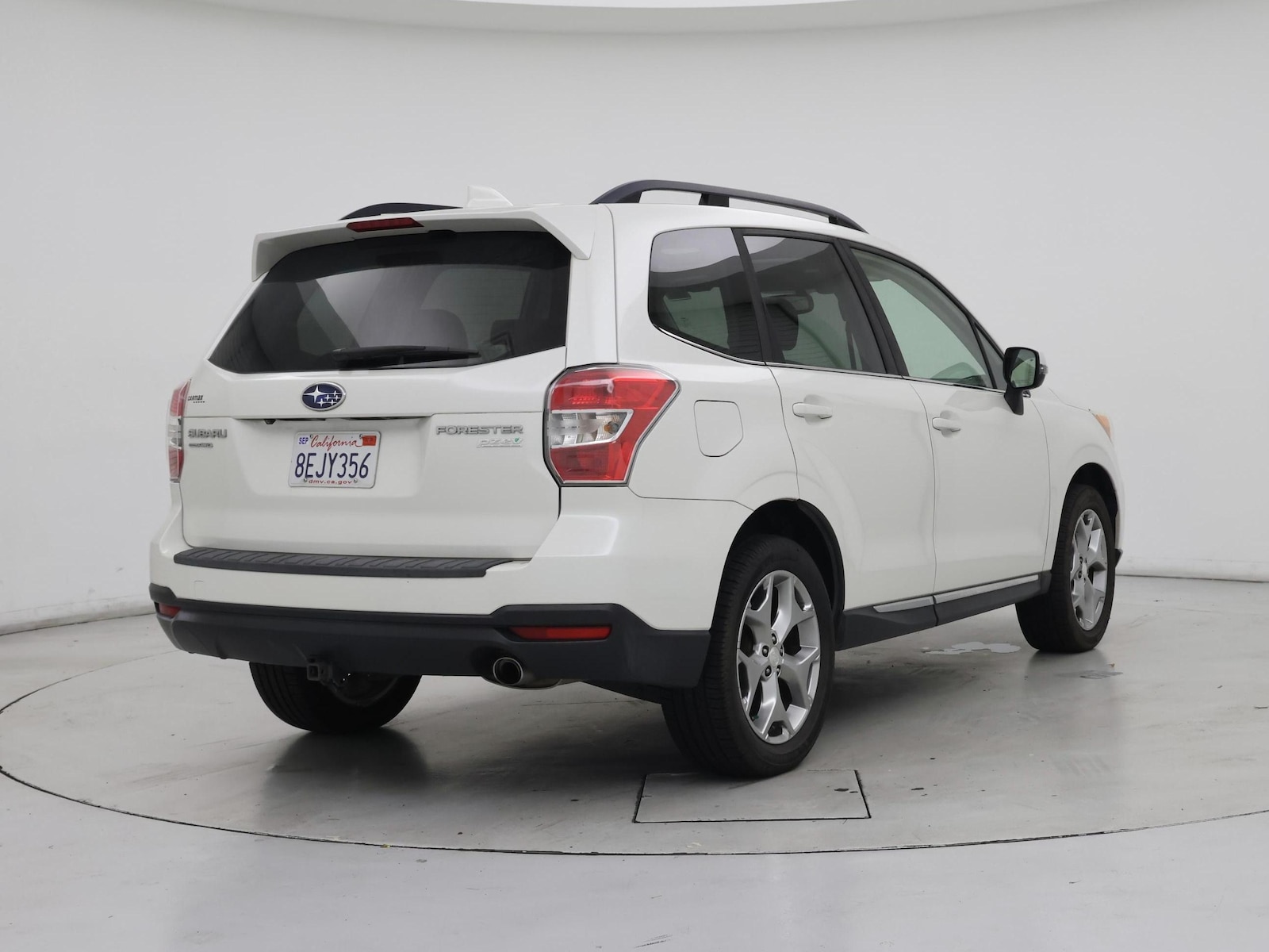 2016 Subaru Forester i Touring - Photo 9