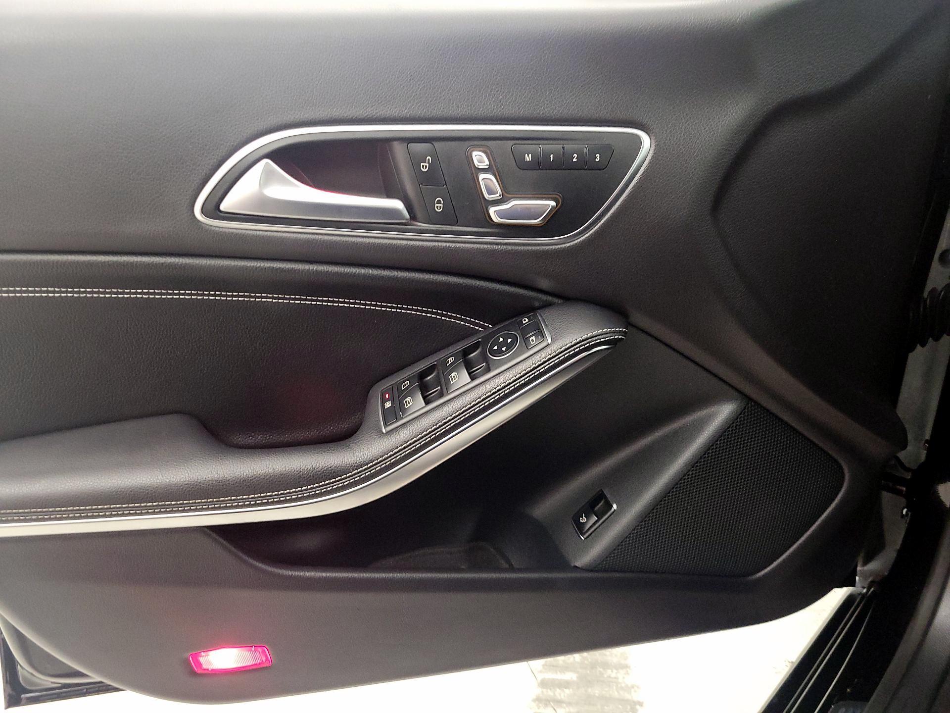 Thumbnail: 2018 Mercedes-Benz CLA - 12