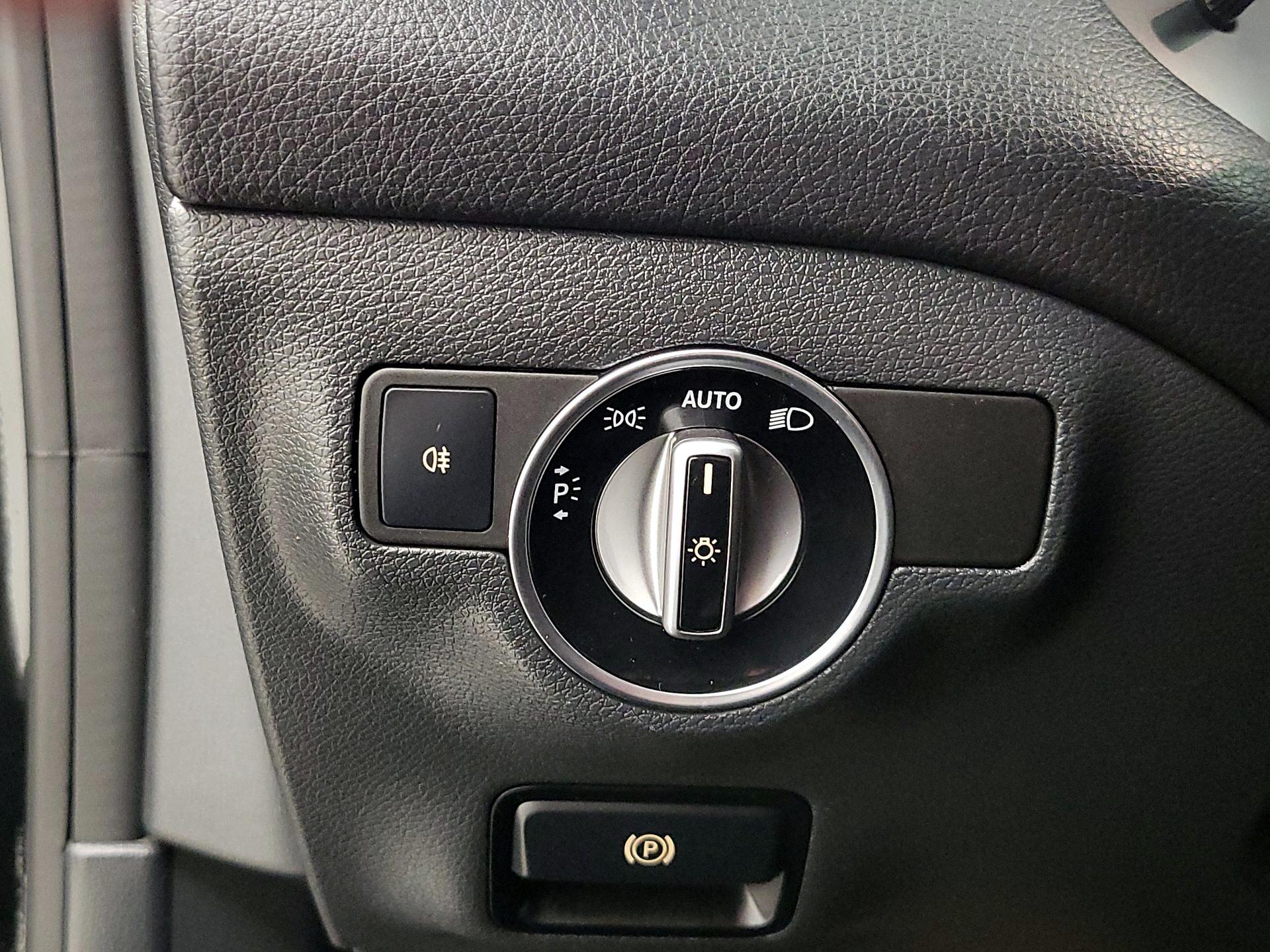 Thumbnail: 2018 Mercedes-Benz CLA - 13