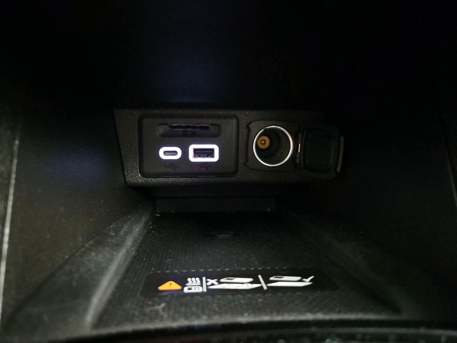 Thumbnail: 2023 Chevrolet Bolt EUV - 18