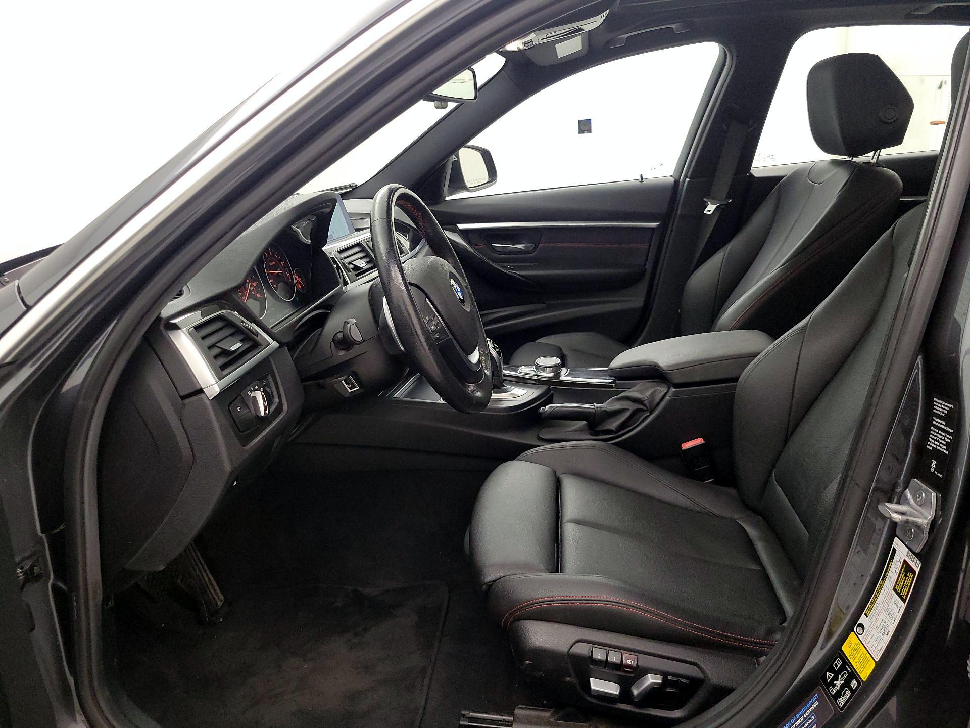 Thumbnail: 2018 BMW 3 Series - 11