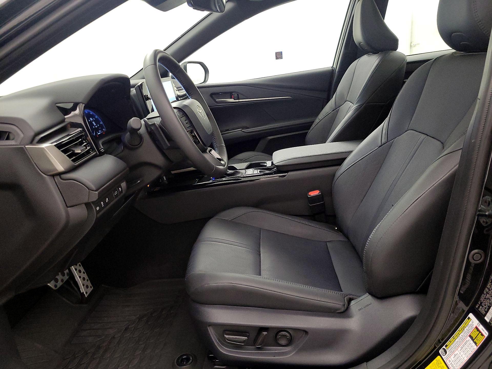 Thumbnail: 2025 Toyota Camry - 11