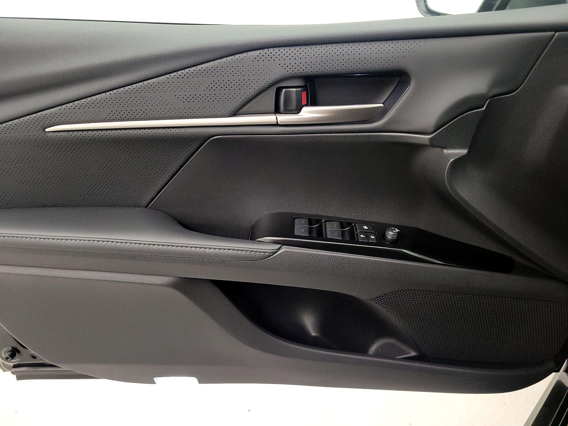 Thumbnail: 2025 Toyota Camry - 12