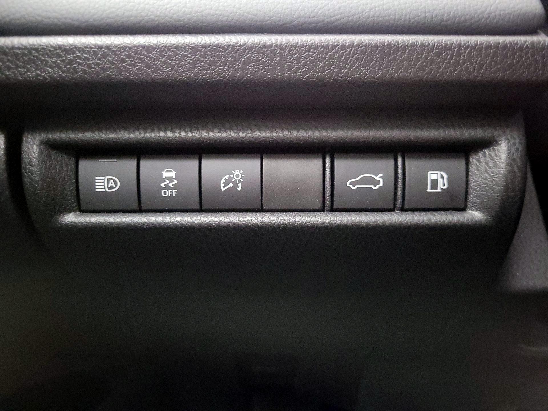 Thumbnail: 2025 Toyota Camry - 13