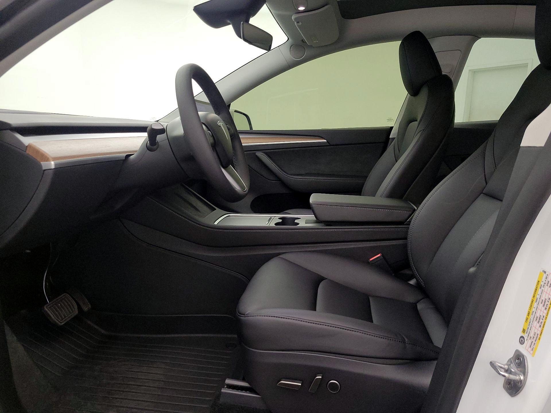 Thumbnail: 2024 Tesla Model Y - 11