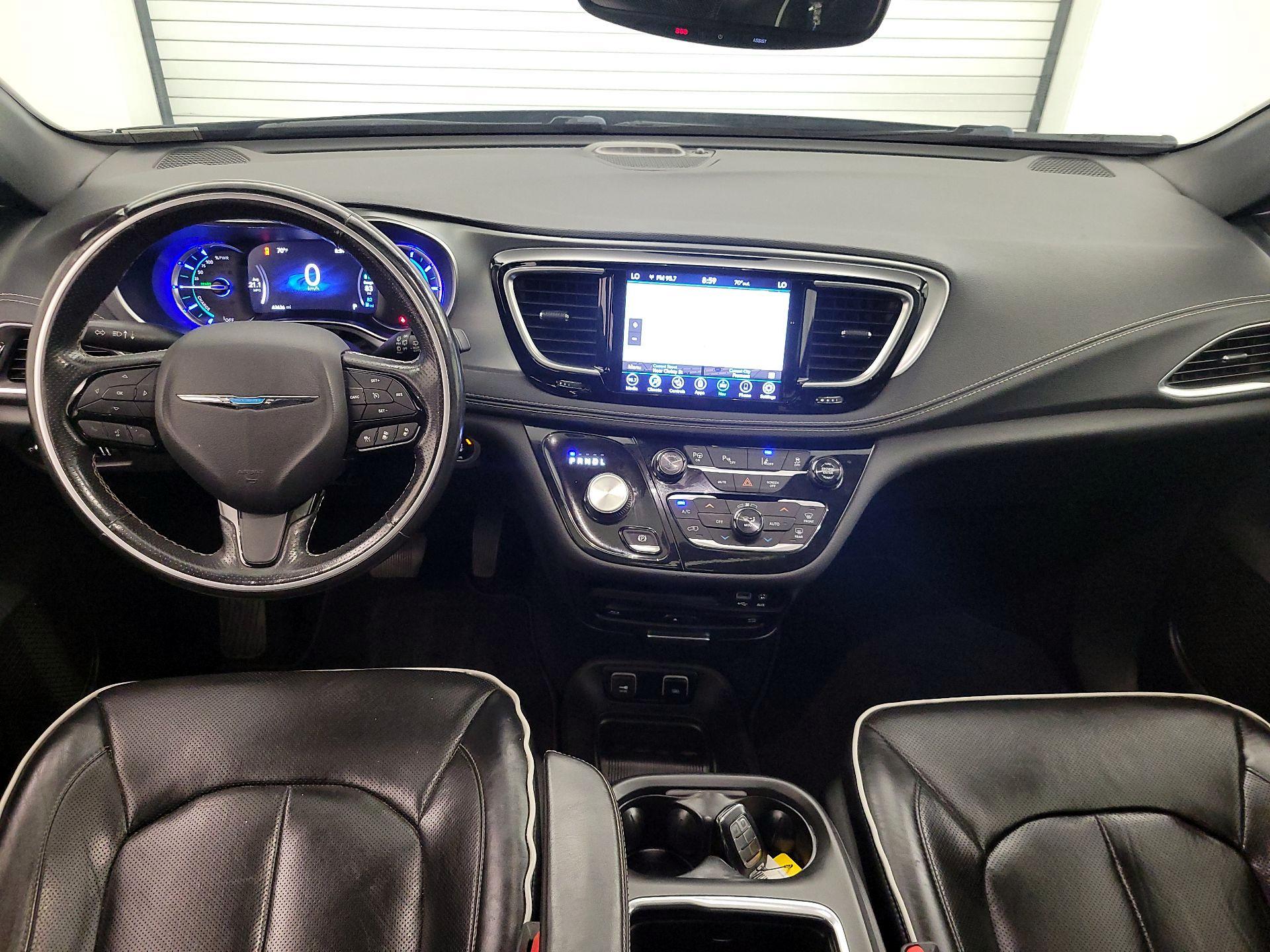 Thumbnail: 2019 Chrysler Pacifica - 9