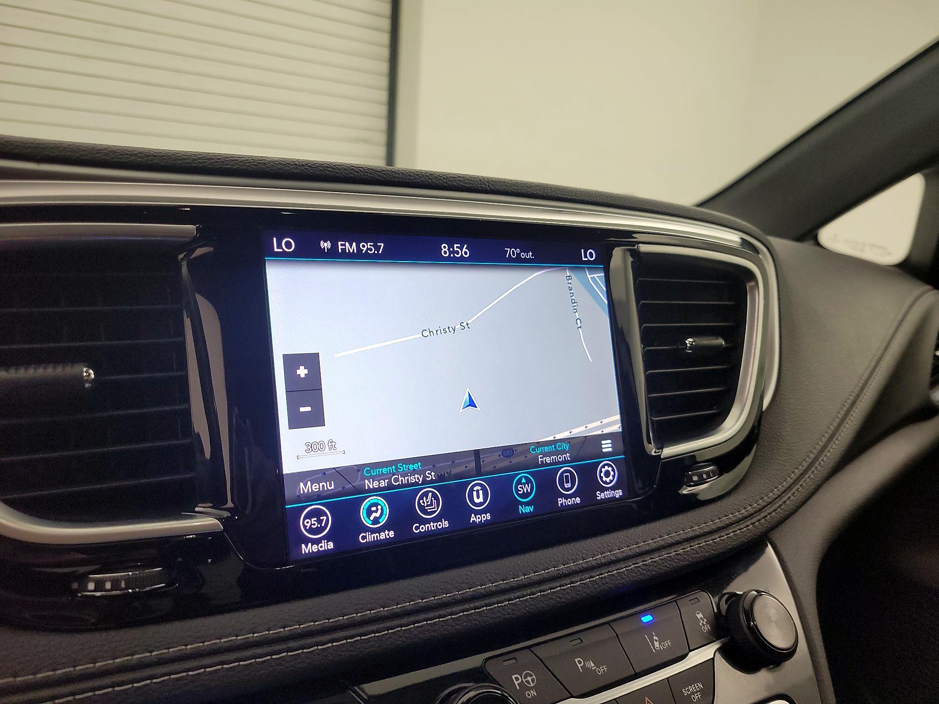 Thumbnail: 2019 Chrysler Pacifica - 14