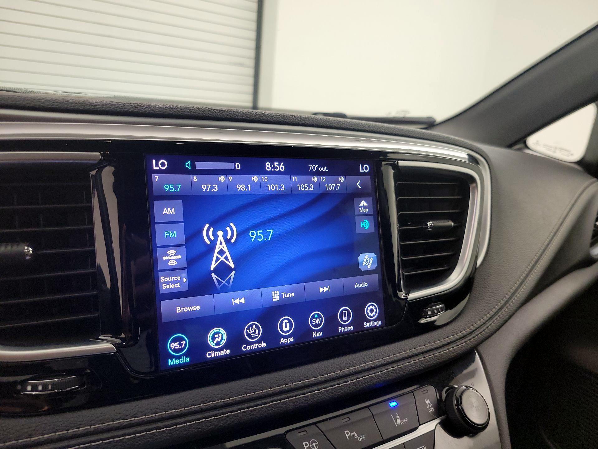 Thumbnail: 2019 Chrysler Pacifica - 16