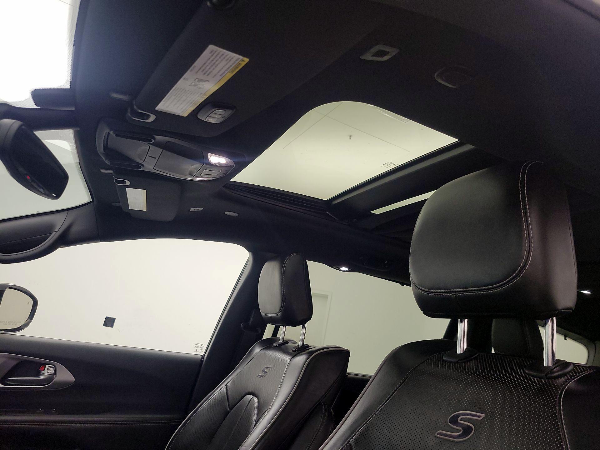 Thumbnail: 2019 Chrysler Pacifica - 20