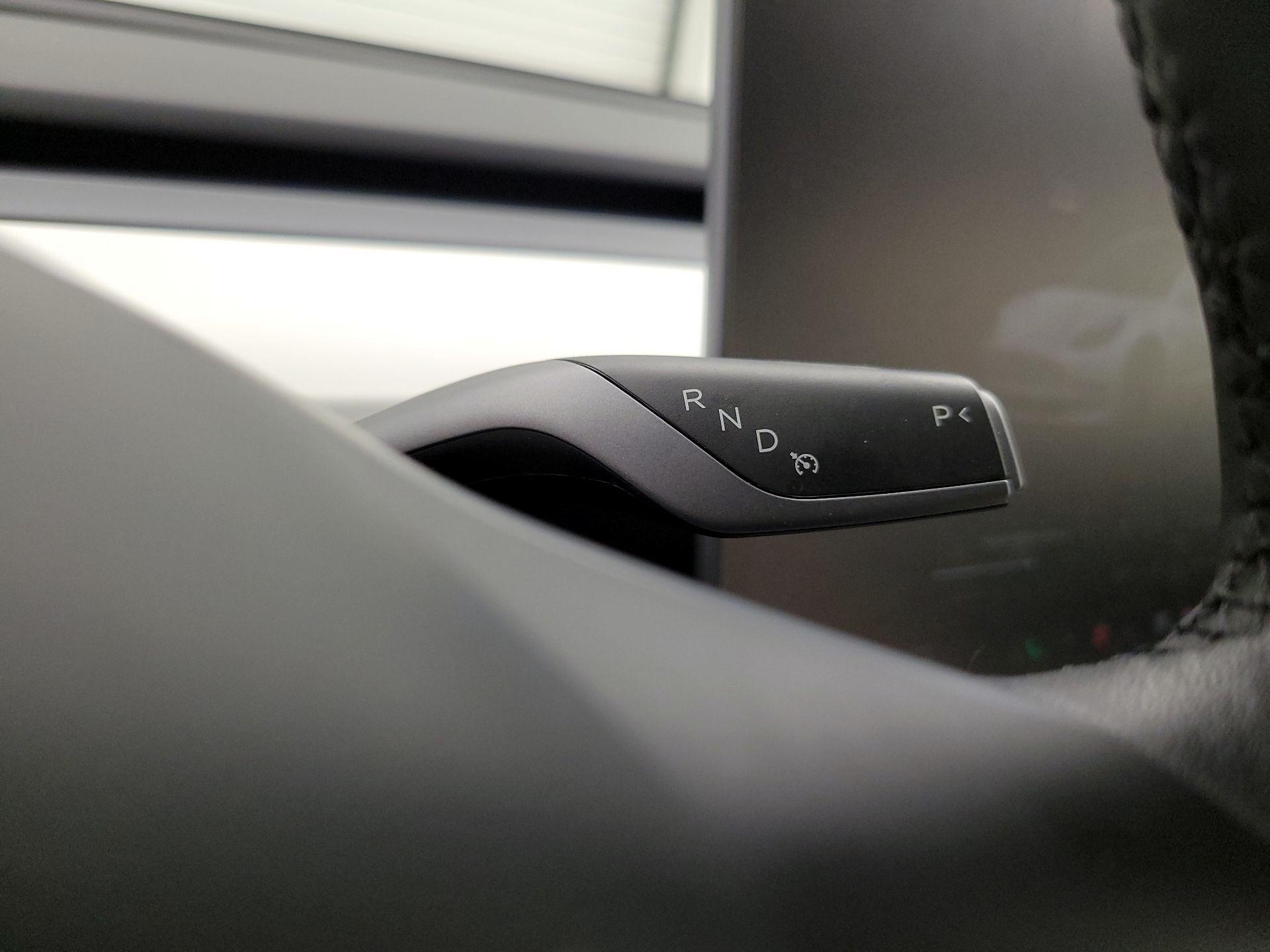 Thumbnail: 2022 Tesla Model 3 - 17