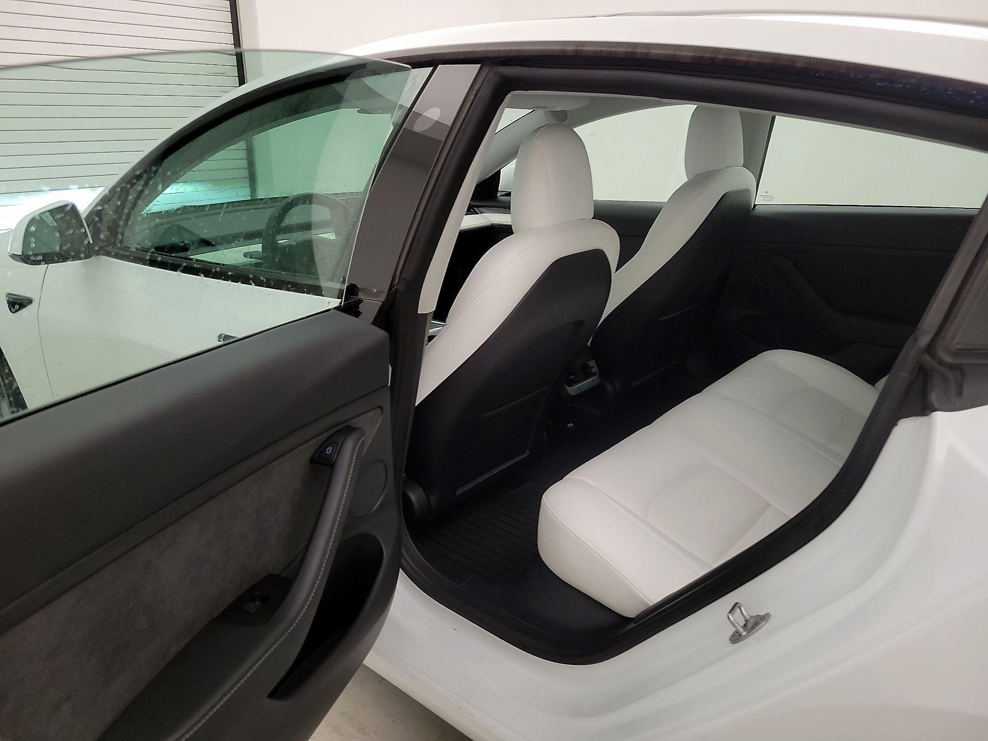 Thumbnail: 2022 Tesla Model 3 - 20