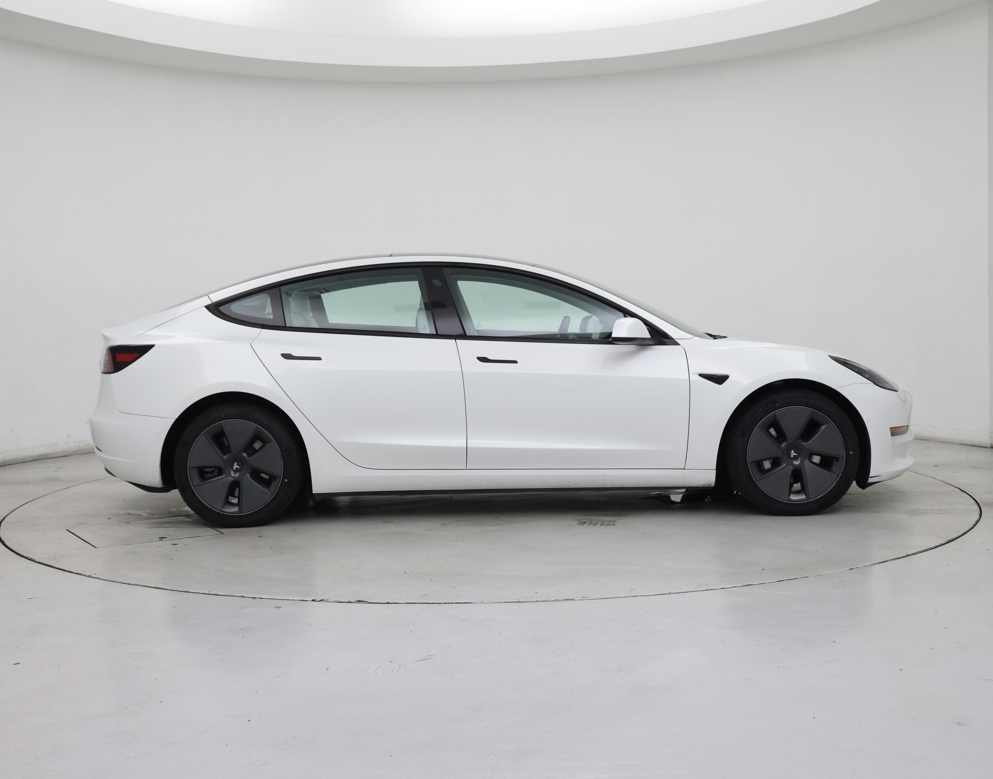 Thumbnail: 2022 Tesla Model 3 - 7