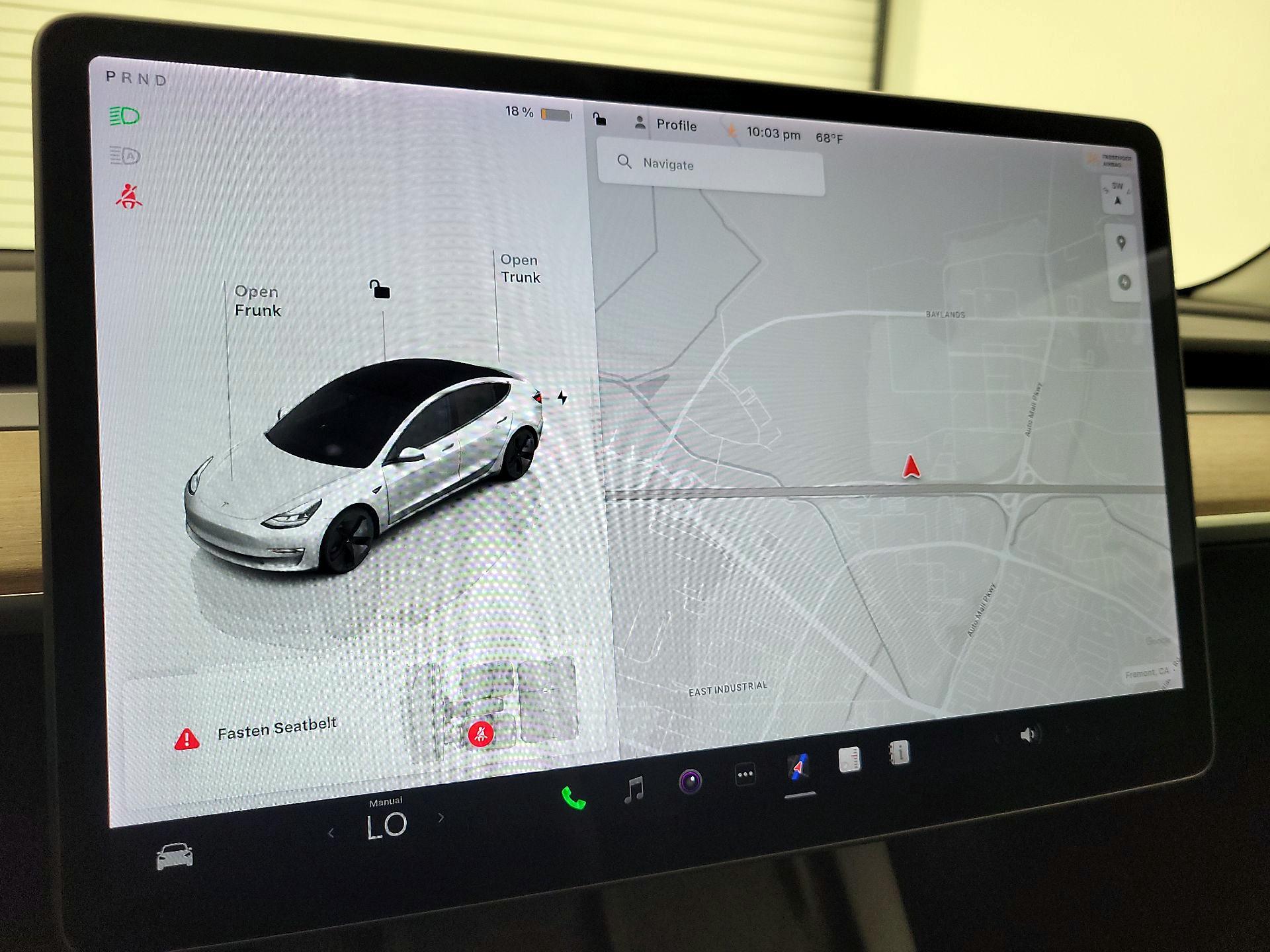 Thumbnail: 2022 Tesla Model 3 - 14