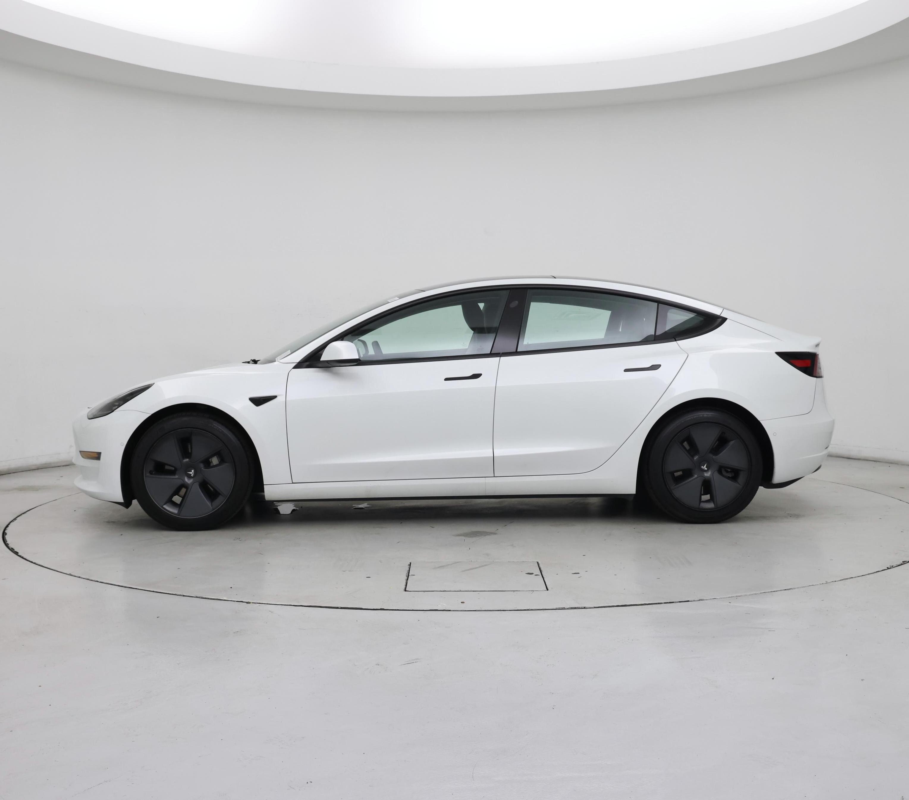 Thumbnail: 2022 Tesla Model 3 - 3
