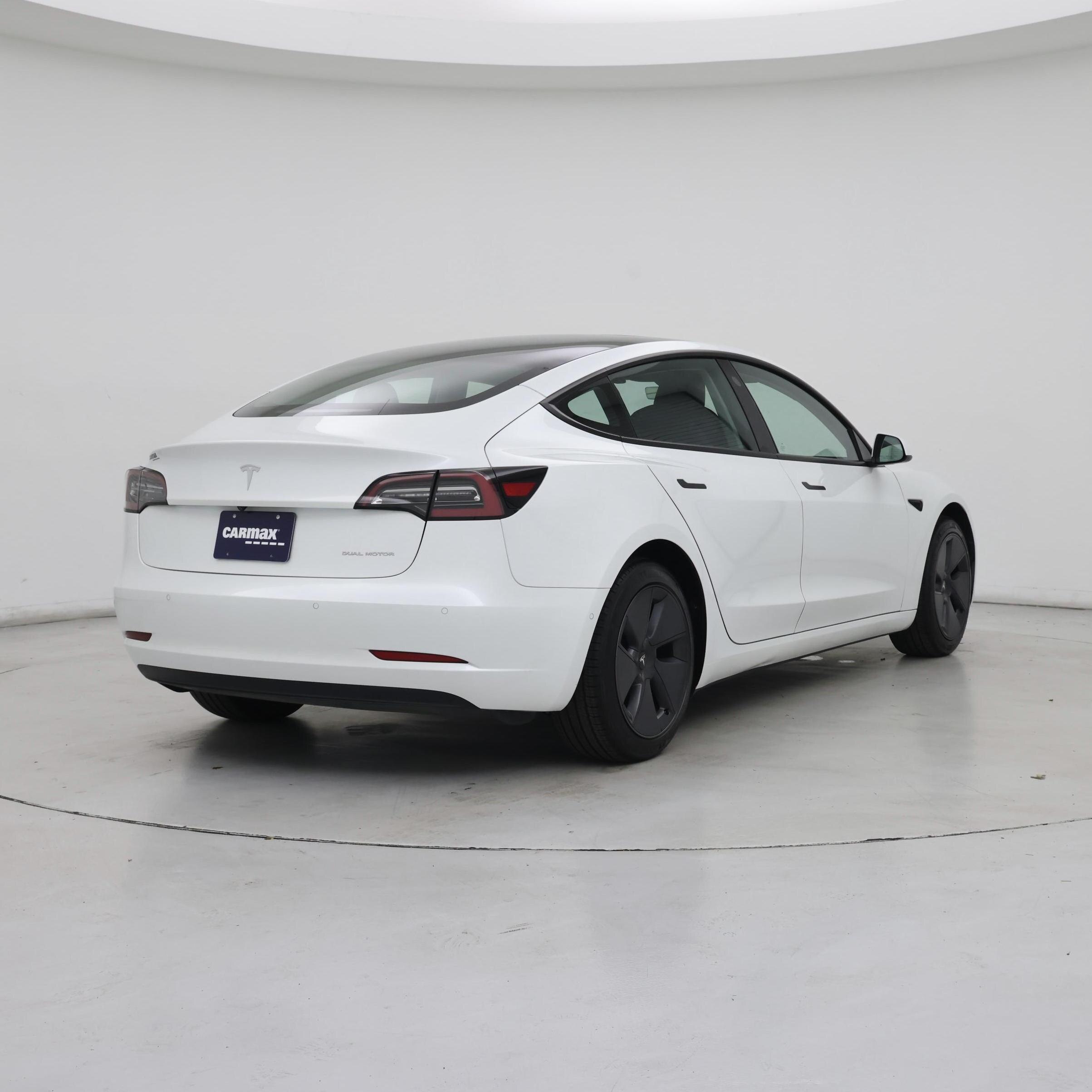 Thumbnail: 2022 Tesla Model 3 - 8