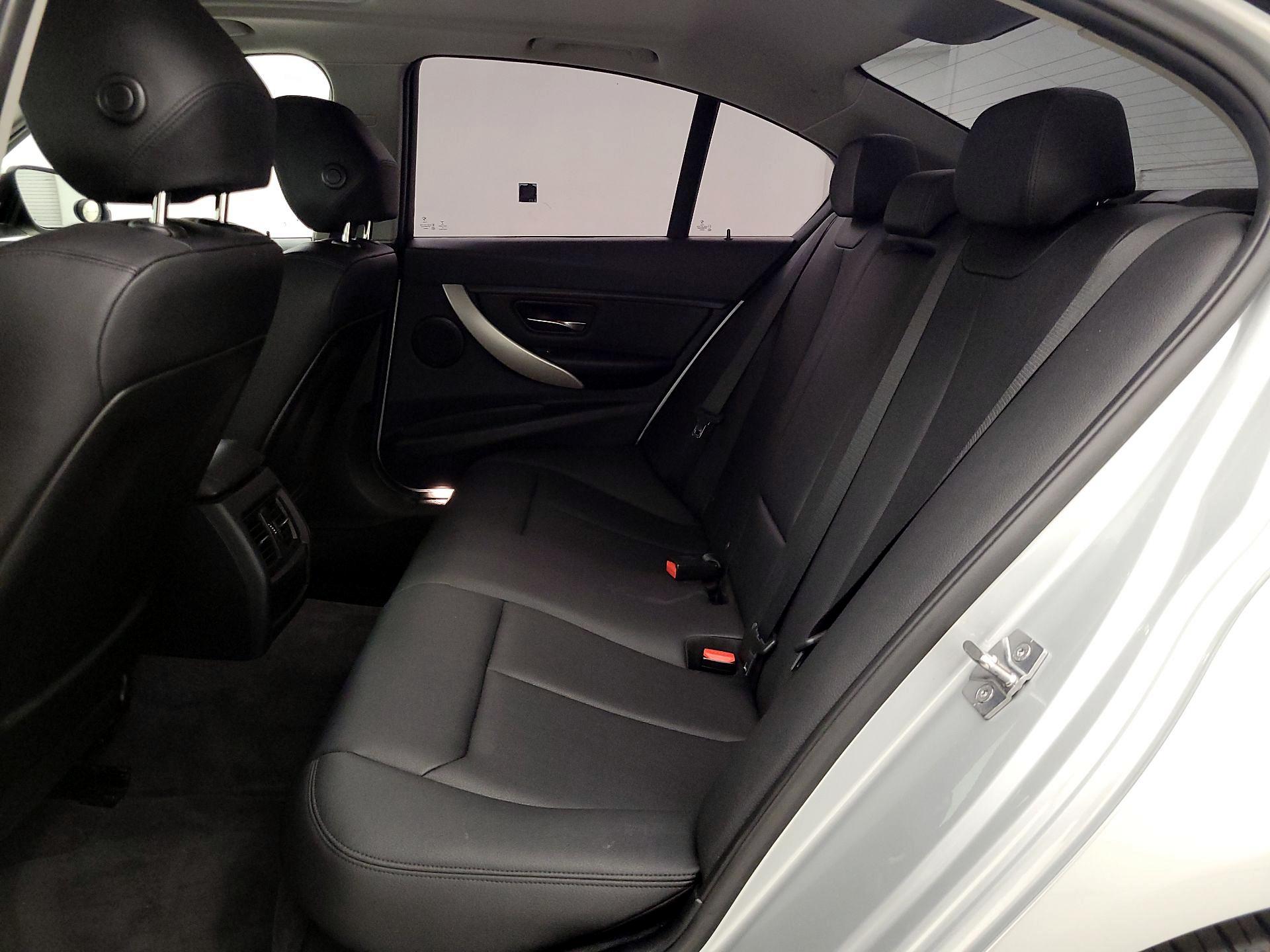 Thumbnail: 2014 BMW 3 Series - 19