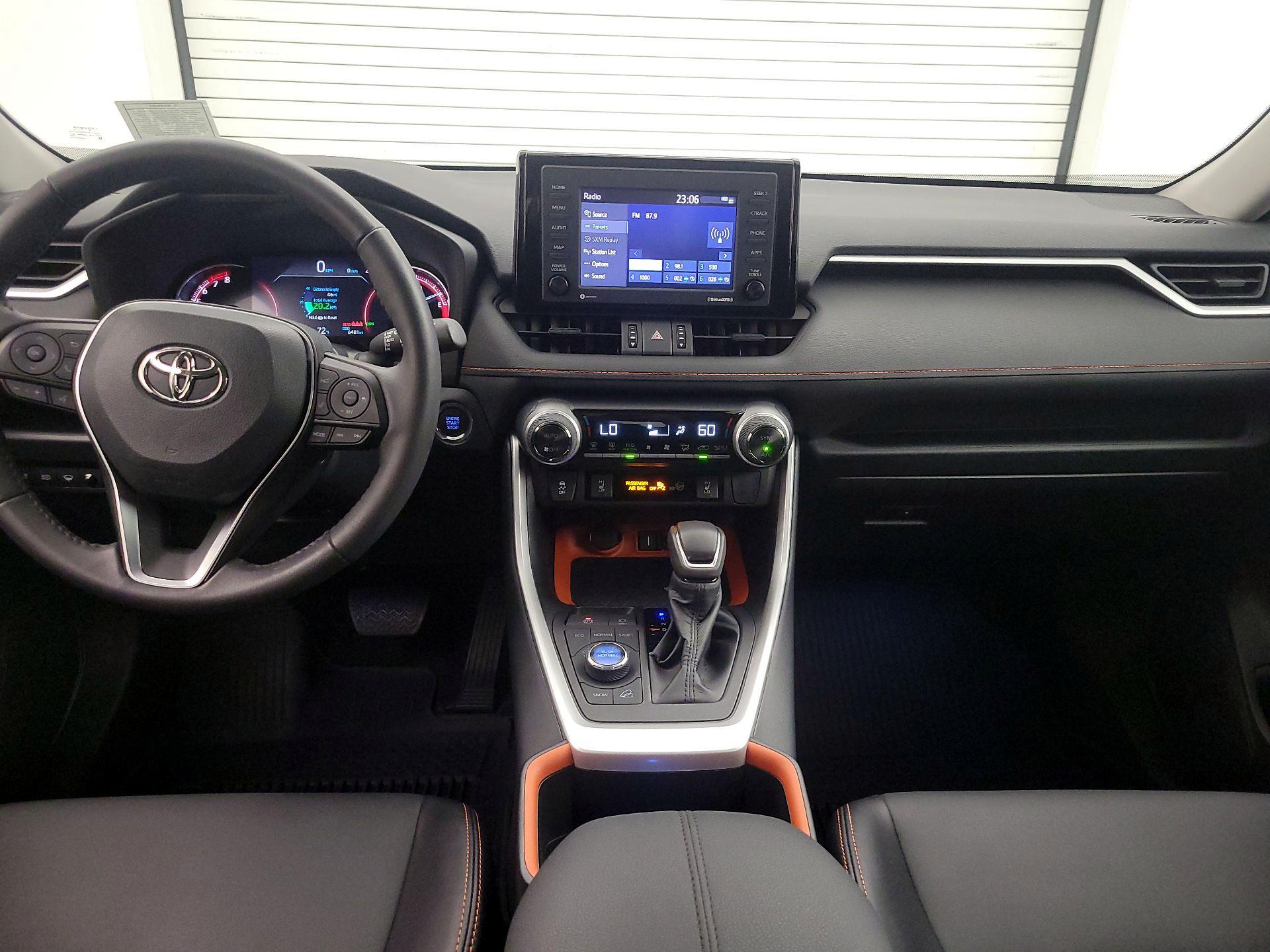 Thumbnail: 2022 Toyota RAV4 - 9