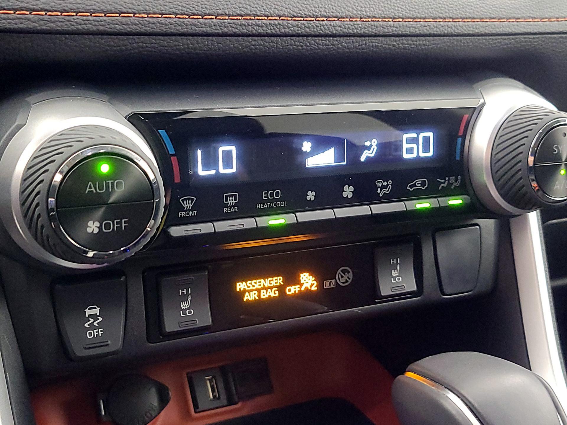 Thumbnail: 2022 Toyota RAV4 - 16