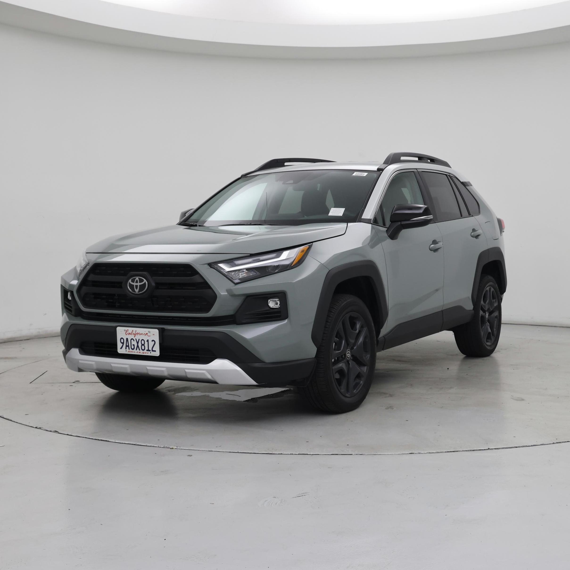 Thumbnail: 2022 Toyota RAV4 - 4