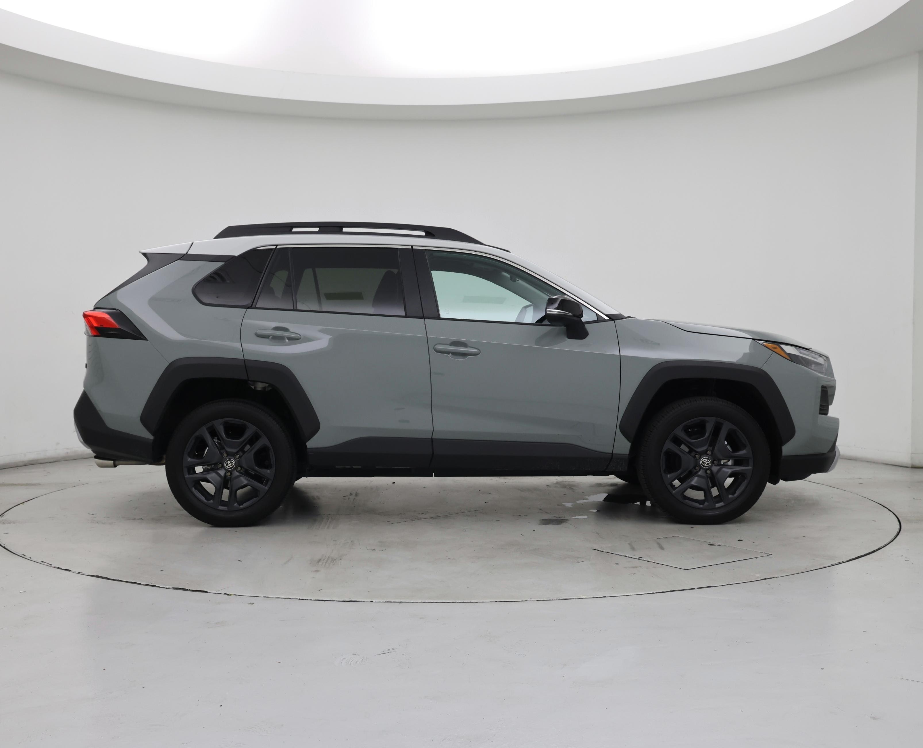 Thumbnail: 2022 Toyota RAV4 - 7