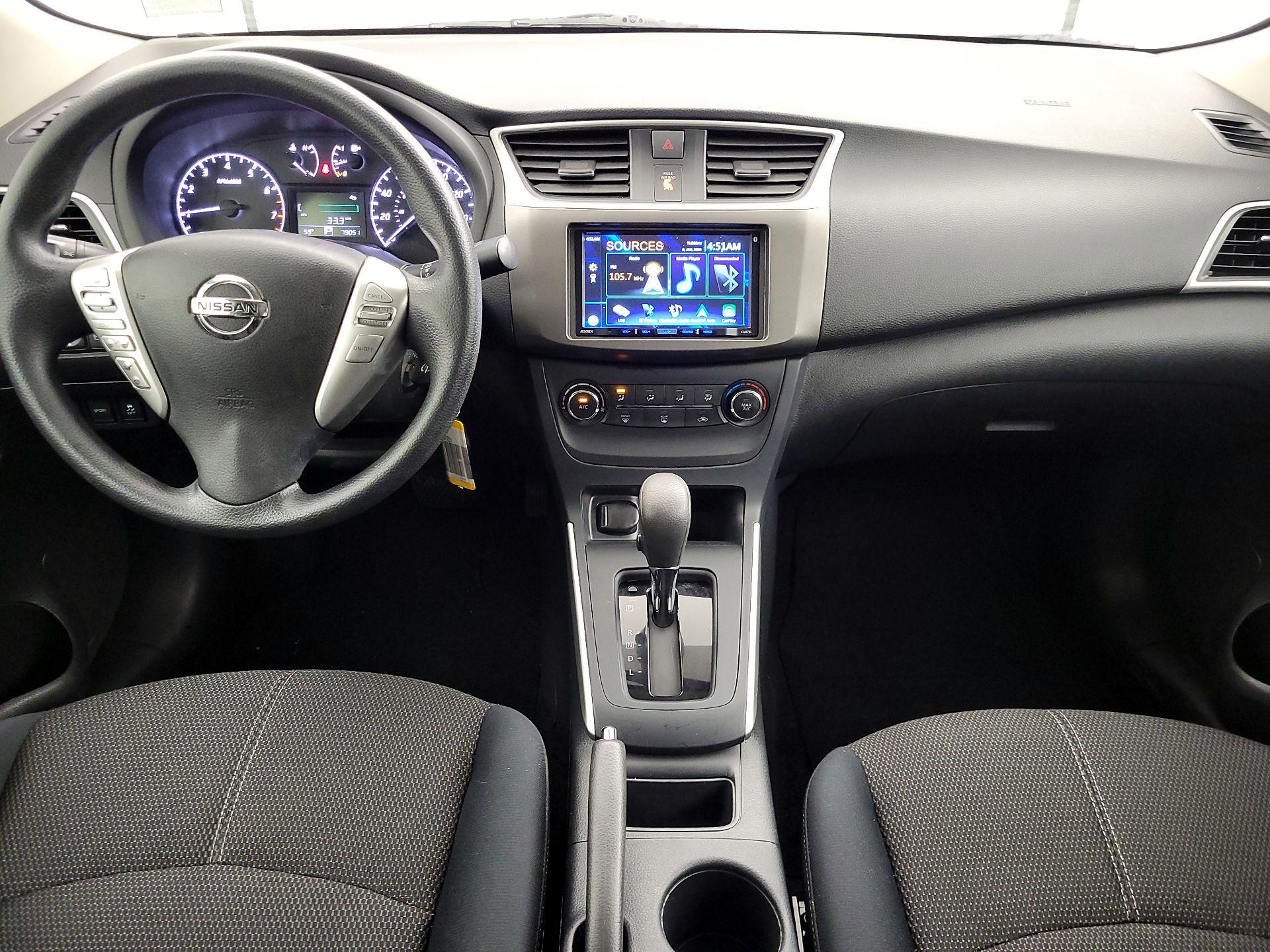 Thumbnail: 2017 Nissan Sentra - 9