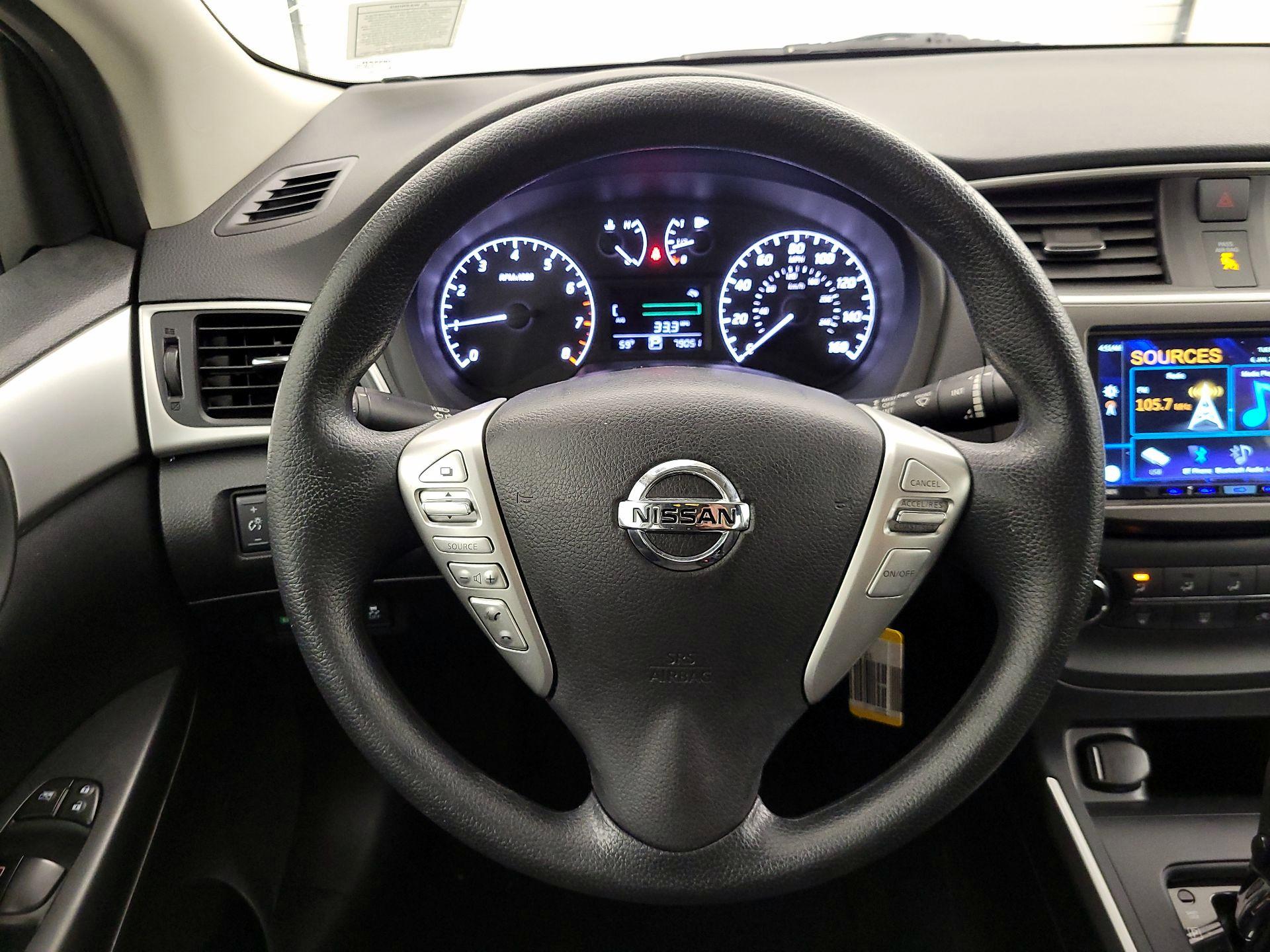 Thumbnail: 2017 Nissan Sentra - 10