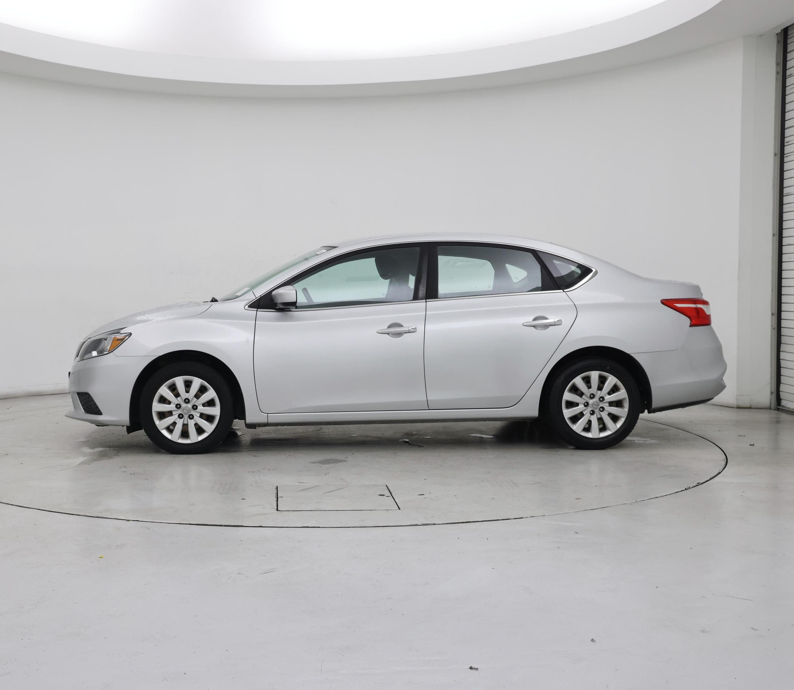 Thumbnail: 2017 Nissan Sentra - 3