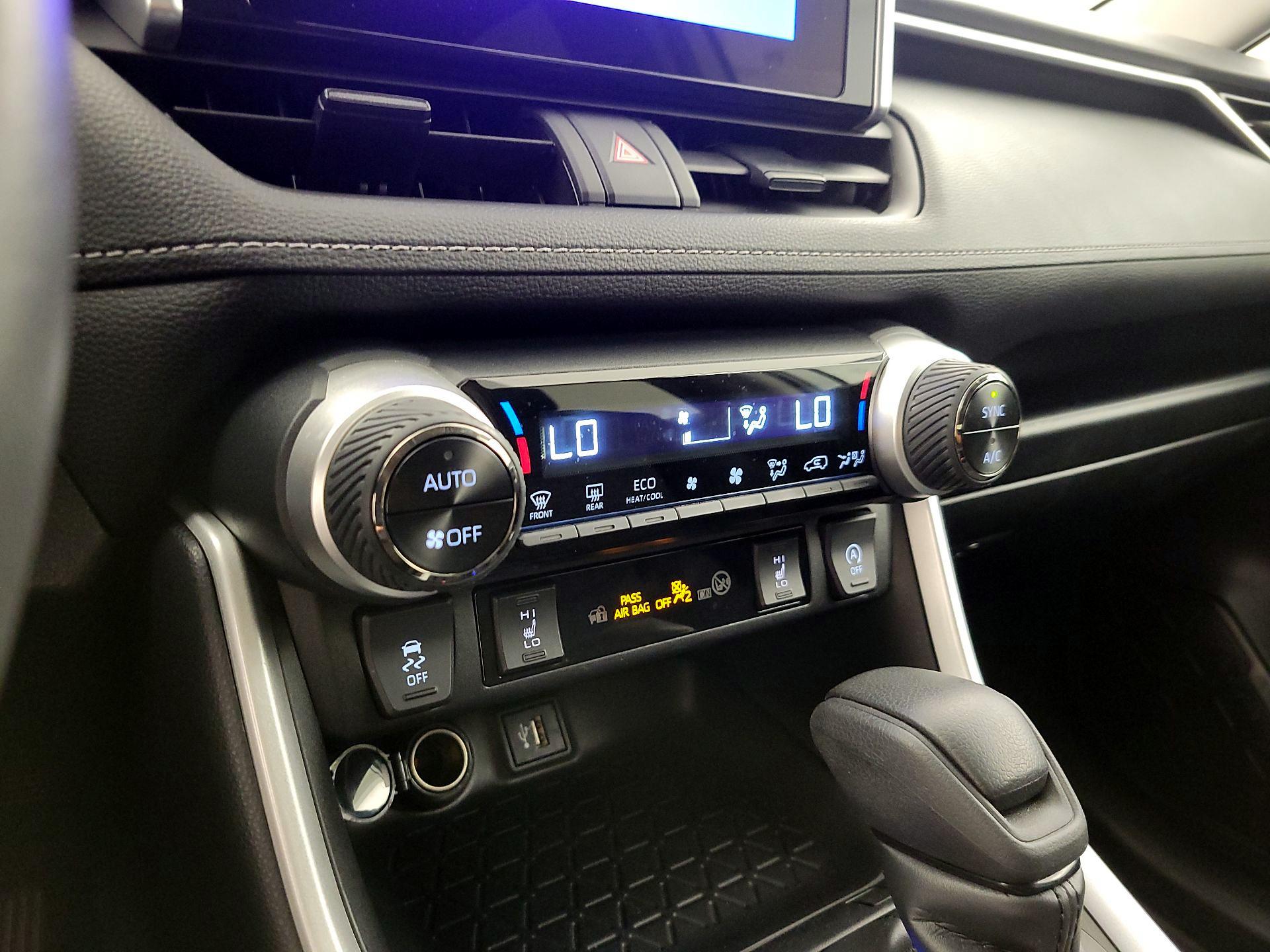 Thumbnail: 2024 Toyota RAV4 - 16