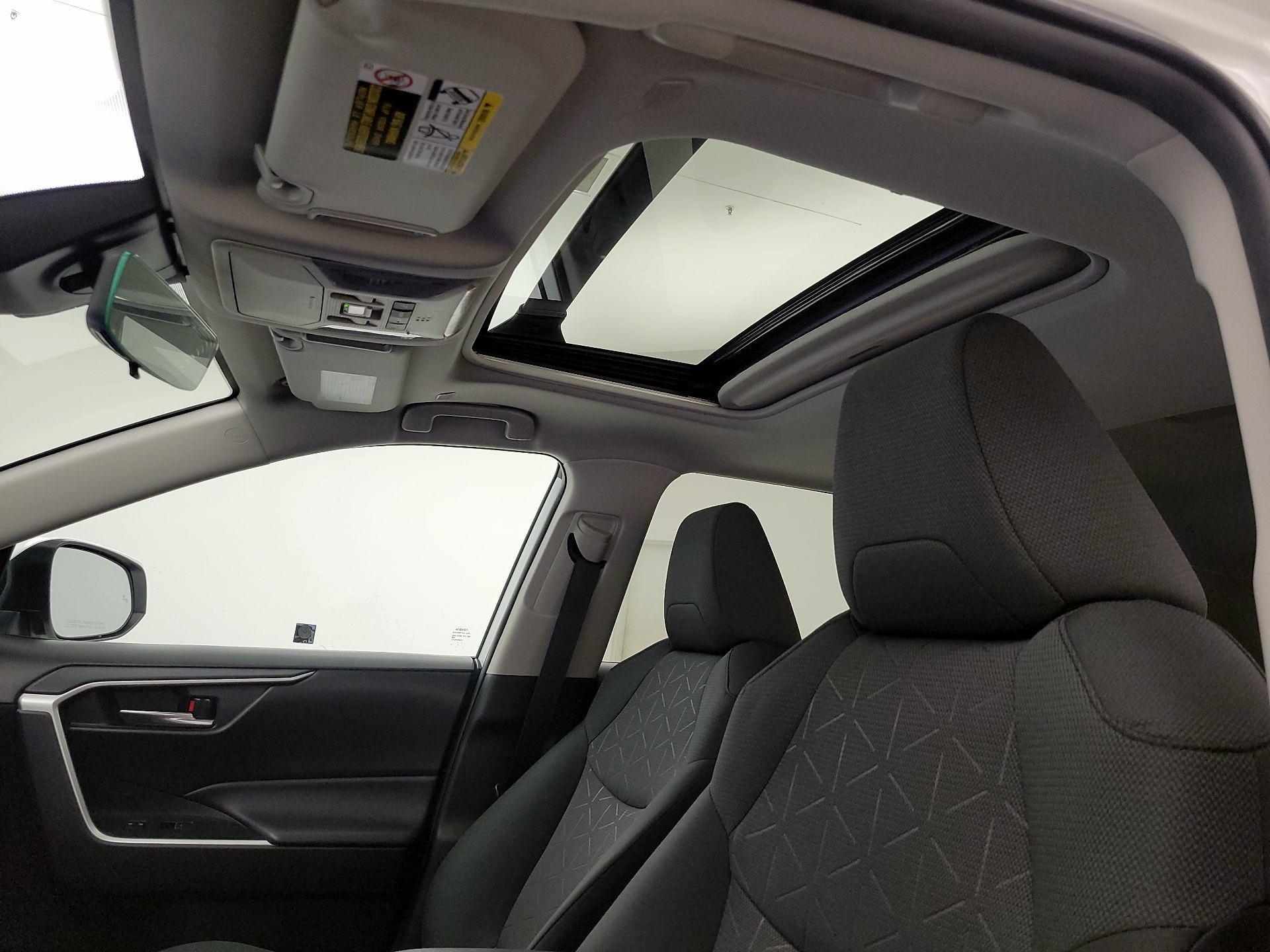 Thumbnail: 2024 Toyota RAV4 - 19