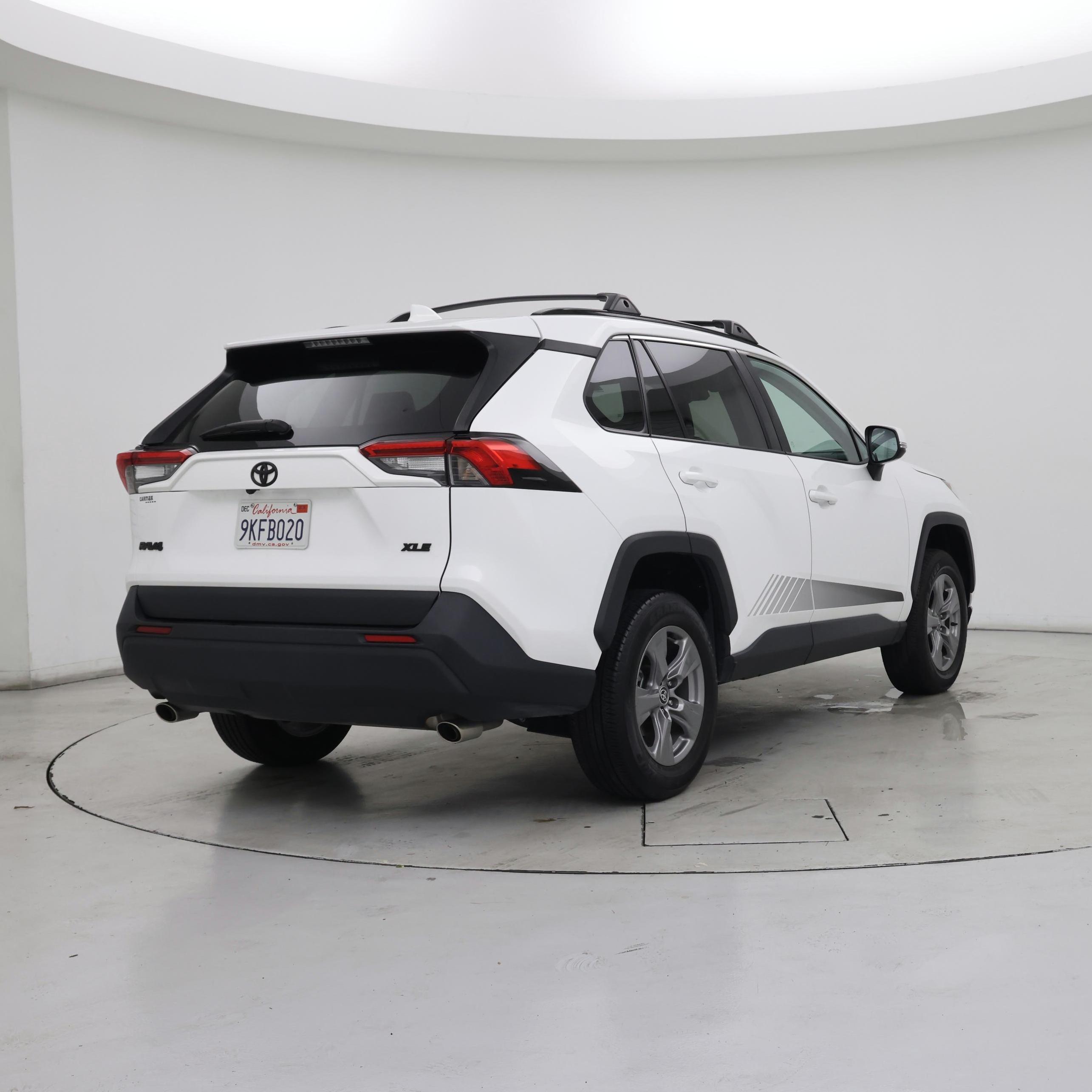 Thumbnail: 2024 Toyota RAV4 - 8