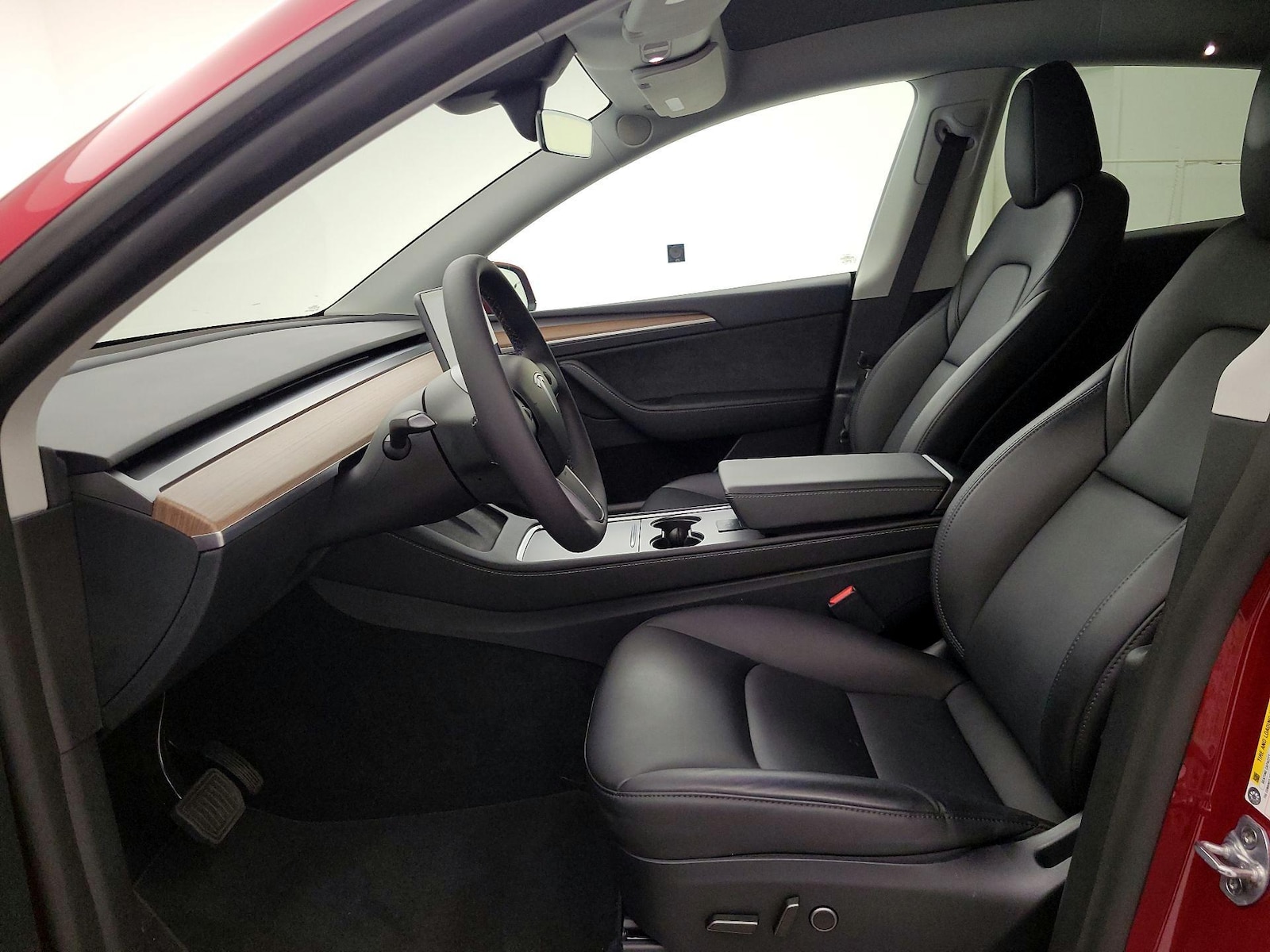 2025 Tesla Model Y Long Range - Photo 12