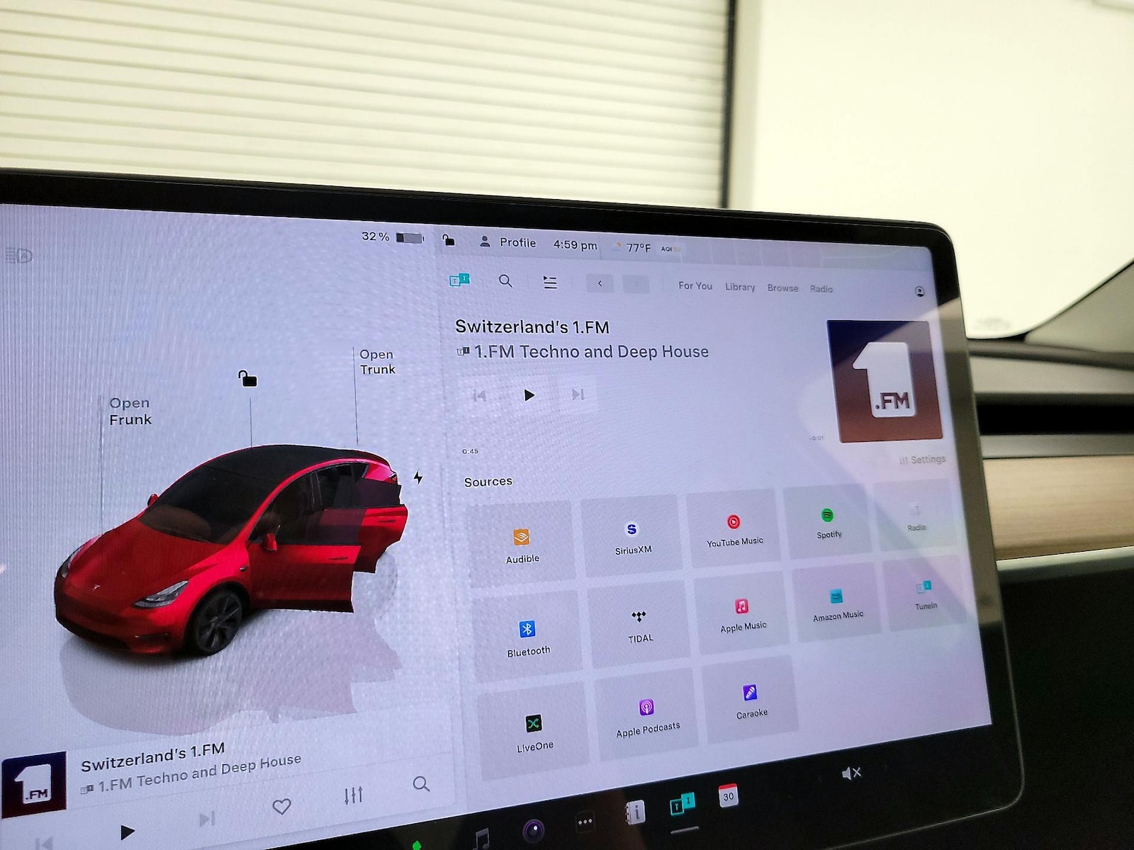 2025 Tesla Model Y Long Range - Photo 17