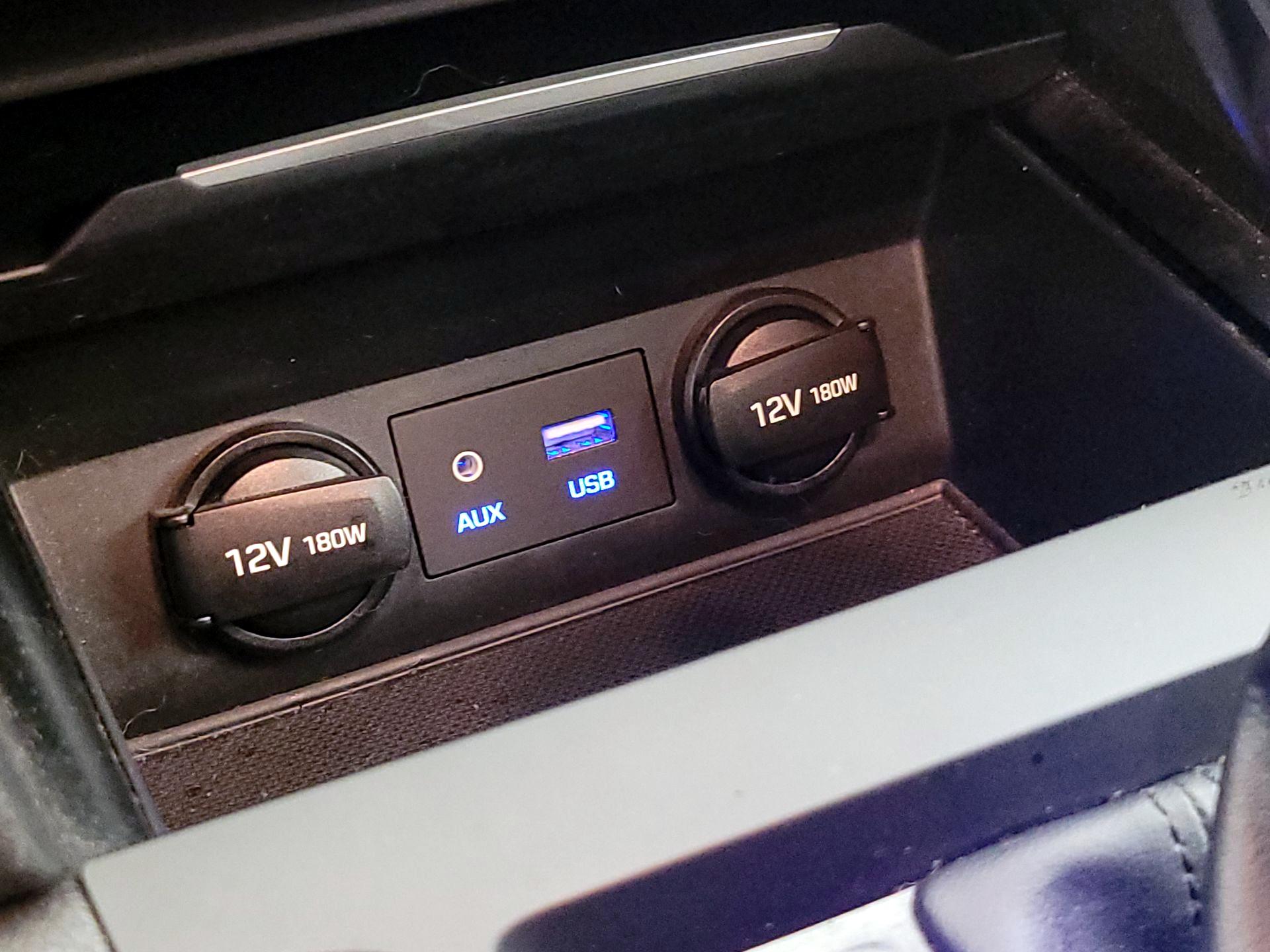 Thumbnail: 2018 Hyundai Elantra - 18