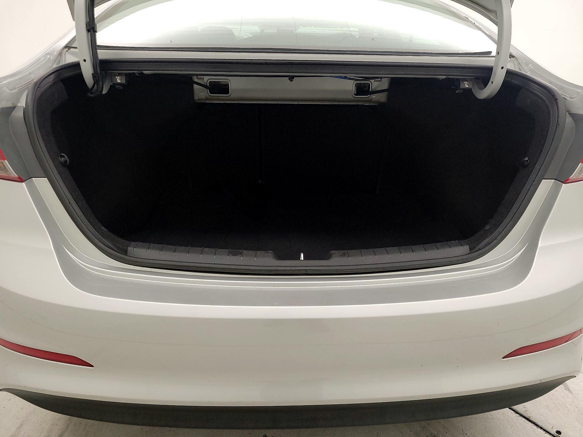 Thumbnail: 2018 Hyundai Elantra - 20