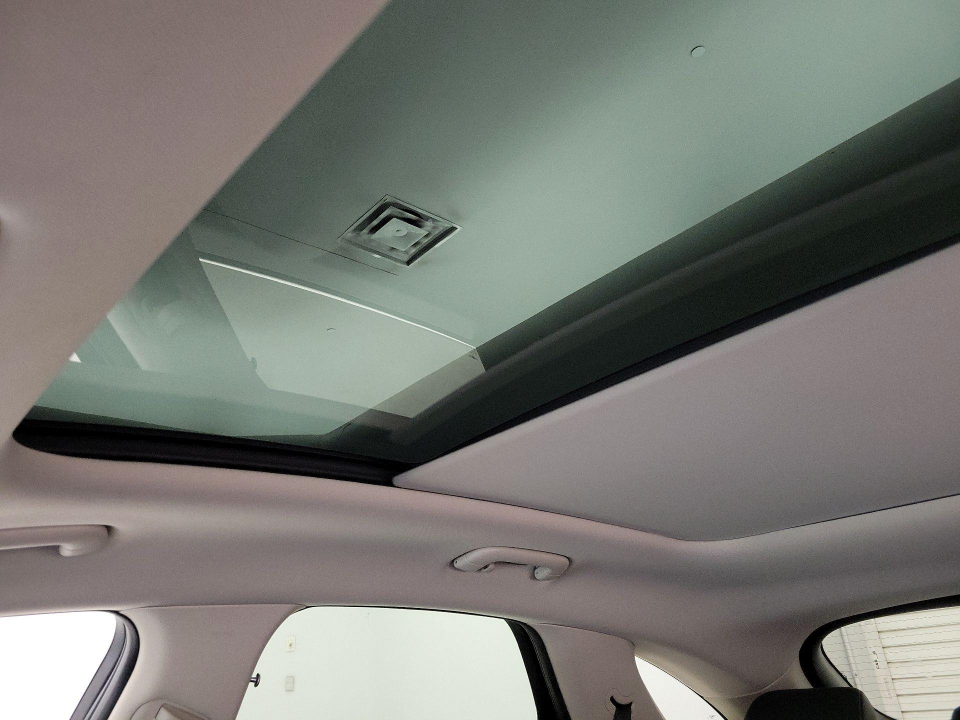 Thumbnail: 2023 Genesis GV70 - 20