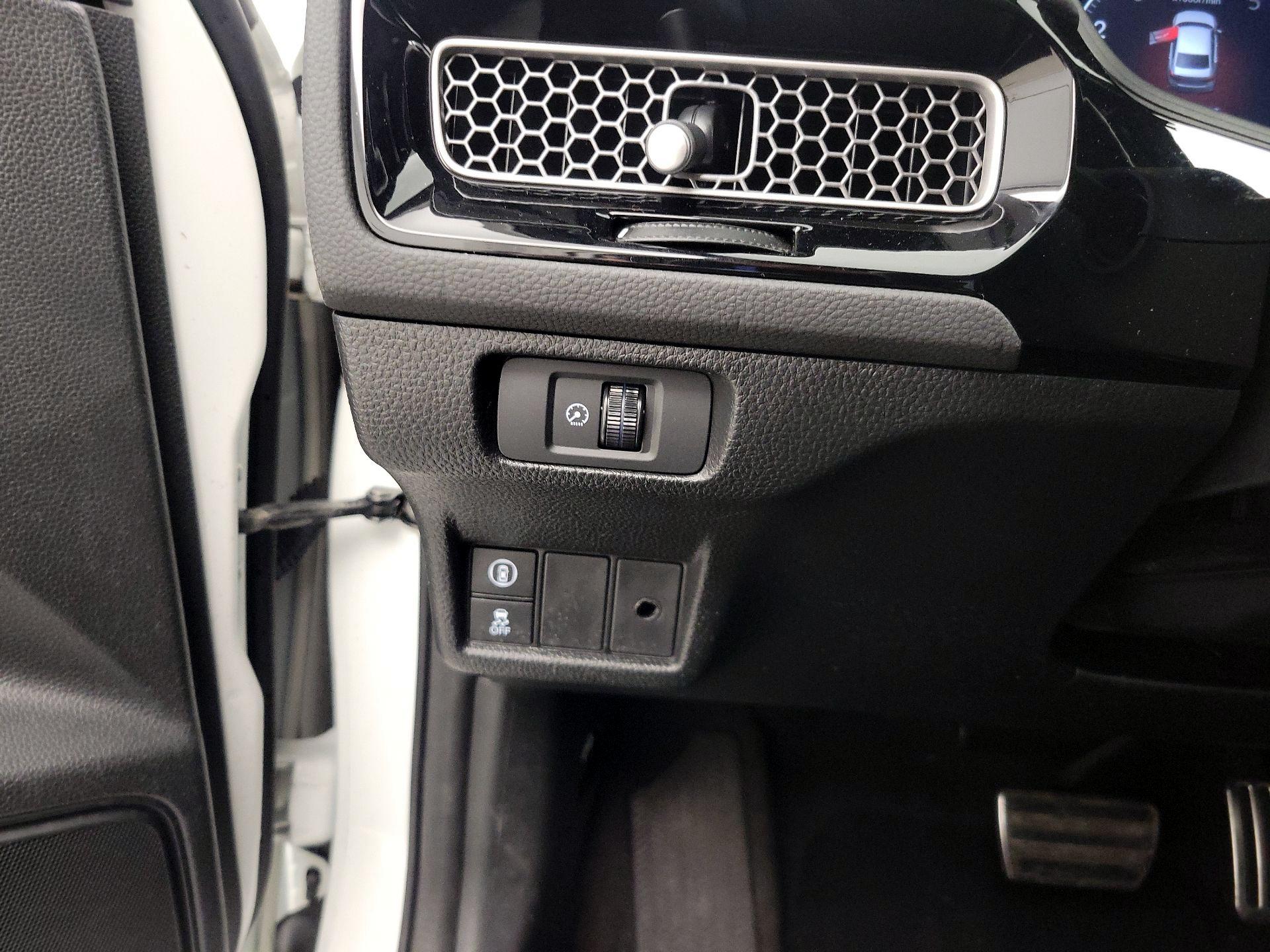 Thumbnail: 2024 Honda Civic - 13